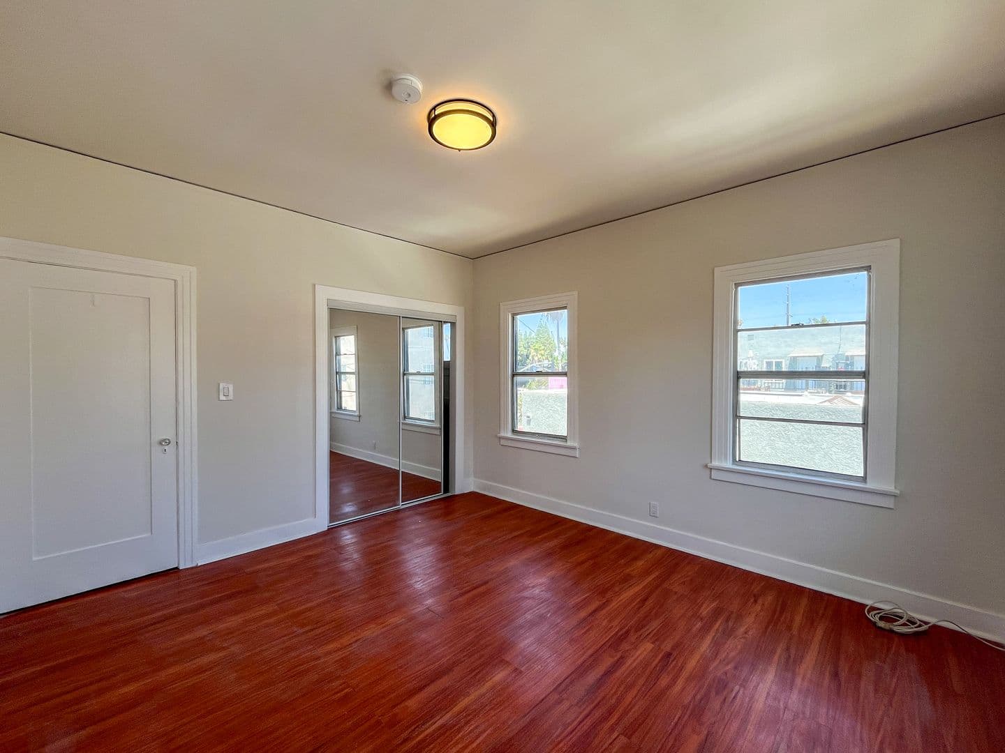 Los Angeles Apartment: 2616-2618 Buckingham Rd.