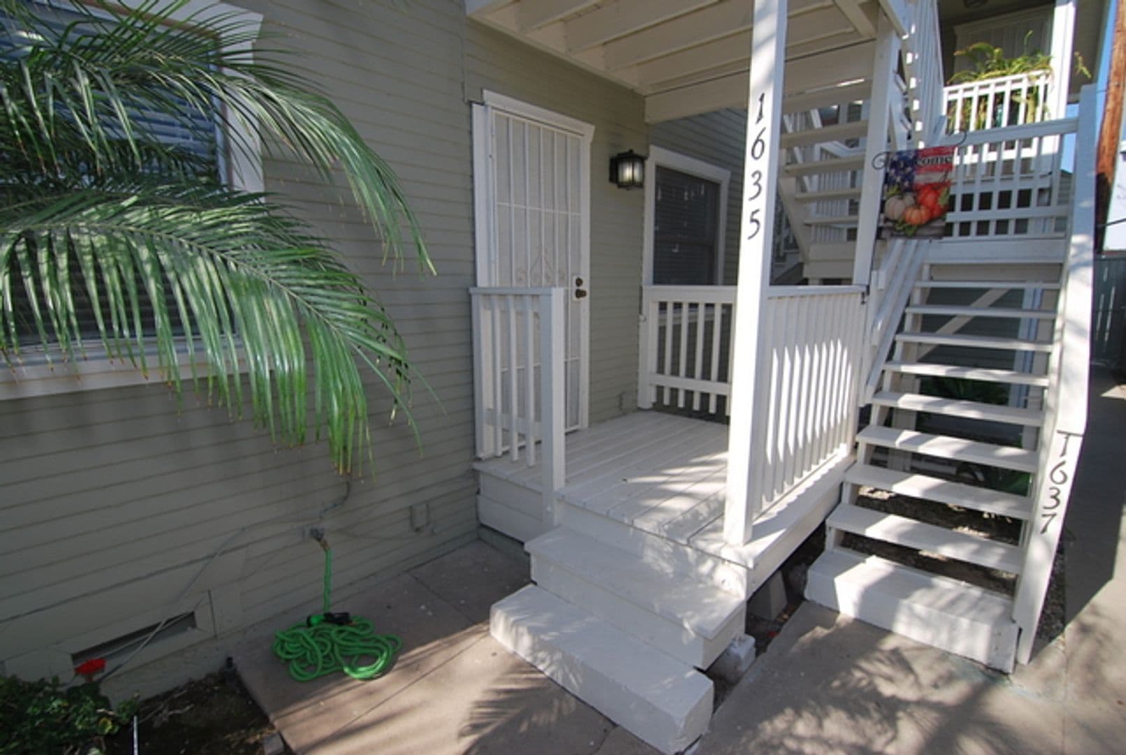 Long Beach Apartment: 1631 E. Florida St