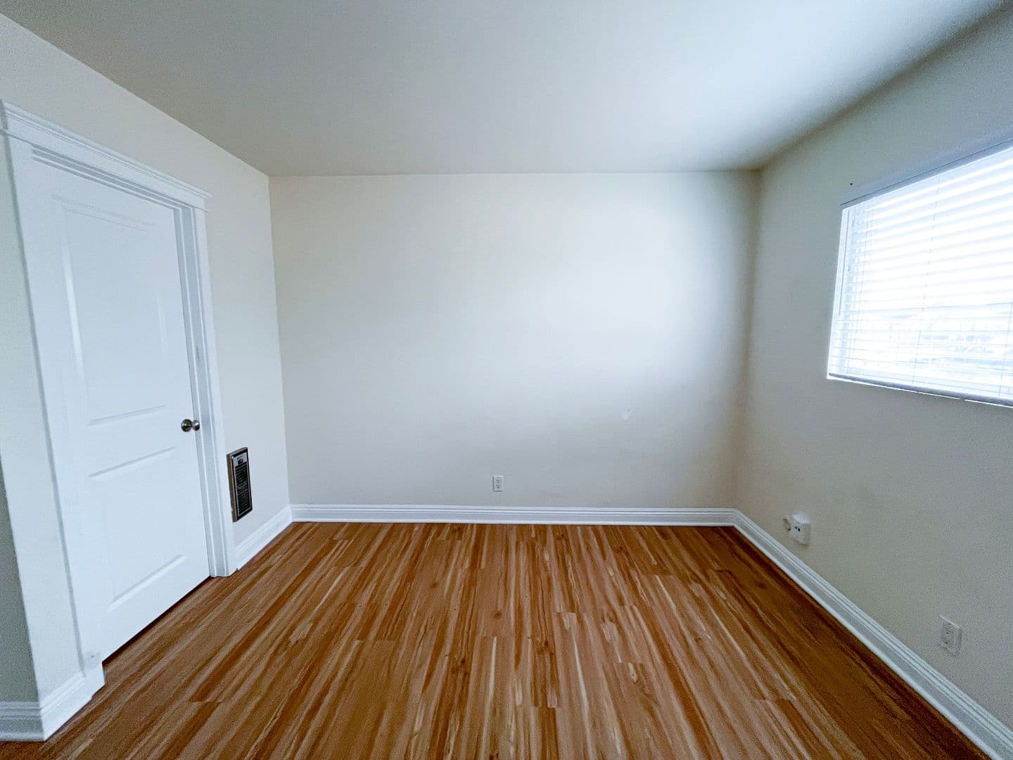 El Segundo Apartment: 311 W Palm Ave