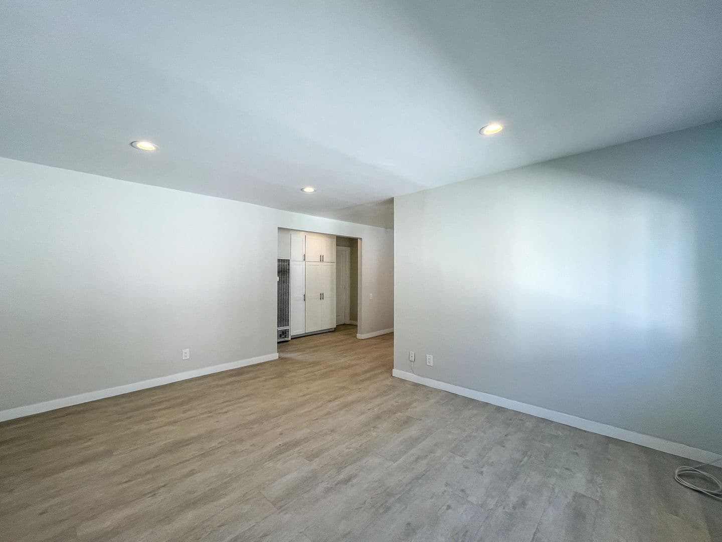 Torrance Apartment: 1549 W. 224th Street