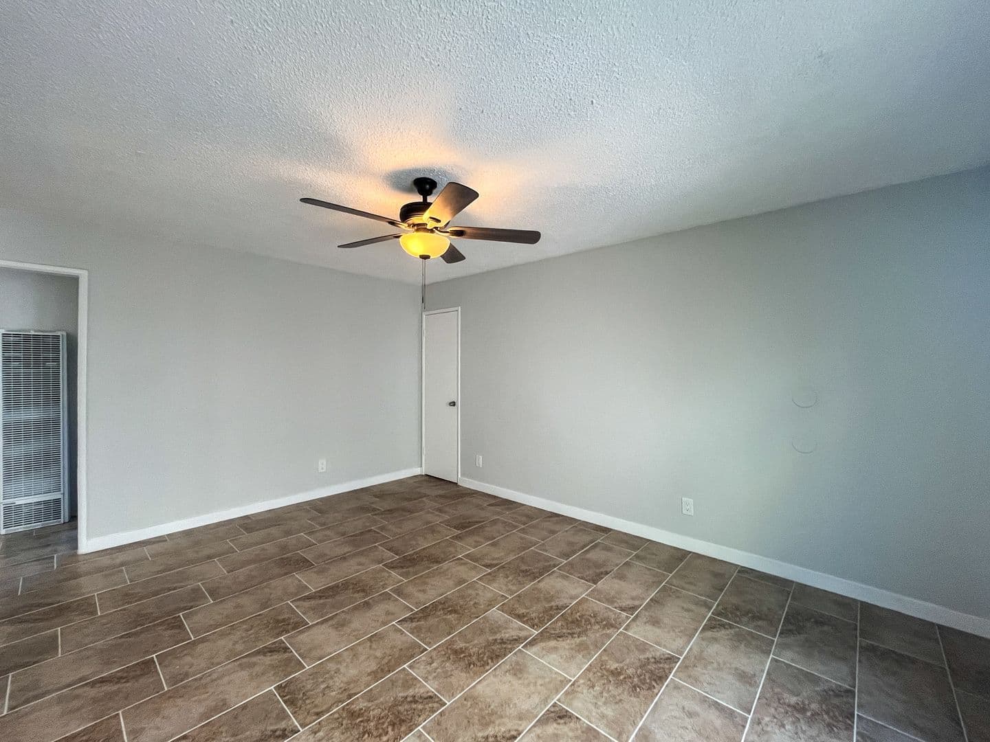 Torrance Apartment: 1549 W. 224th Street