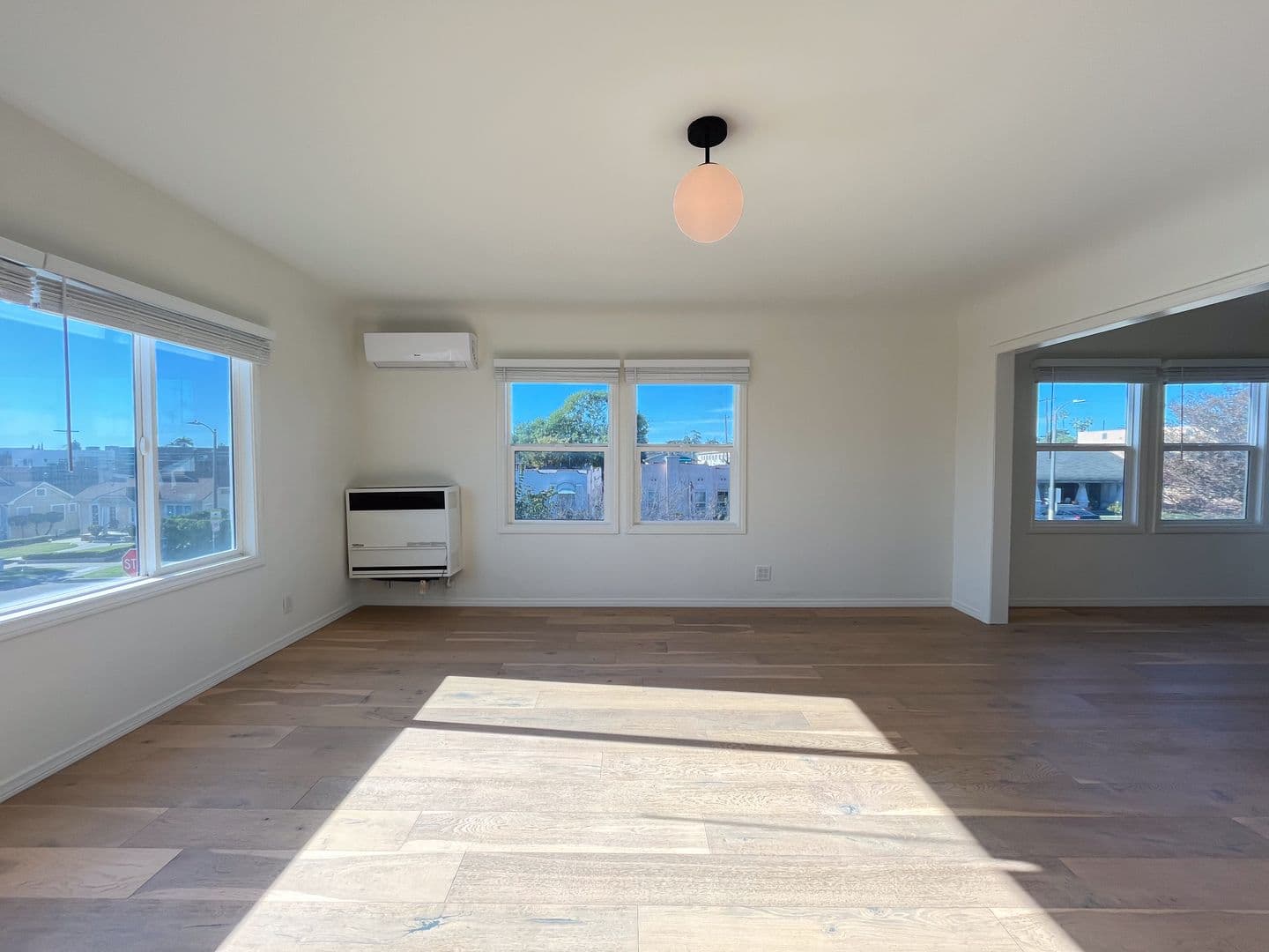Los Angeles Apartment: 4135 W. 22nd Place