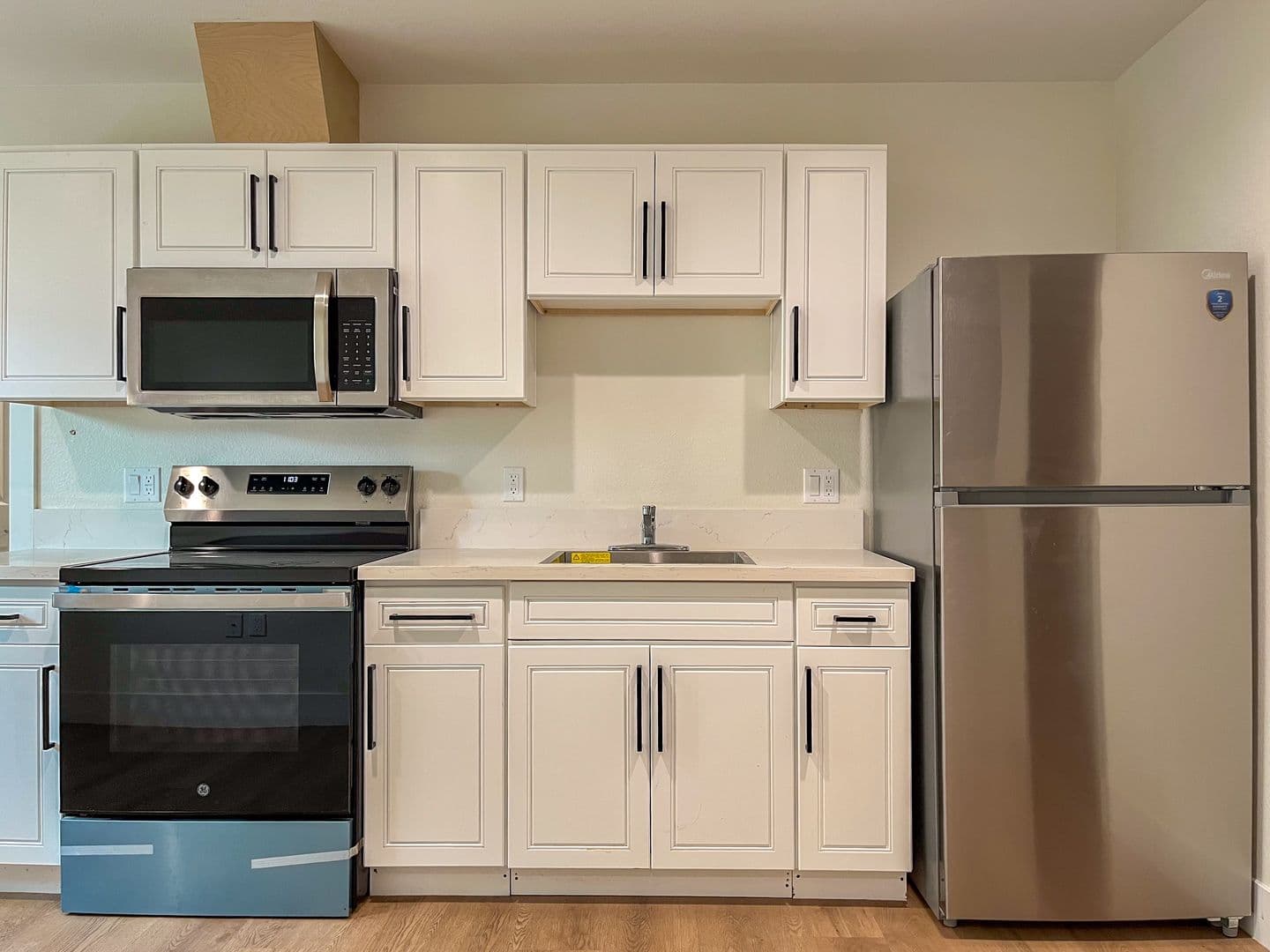 Los Angeles Apartment: 1627 E 92nd St
