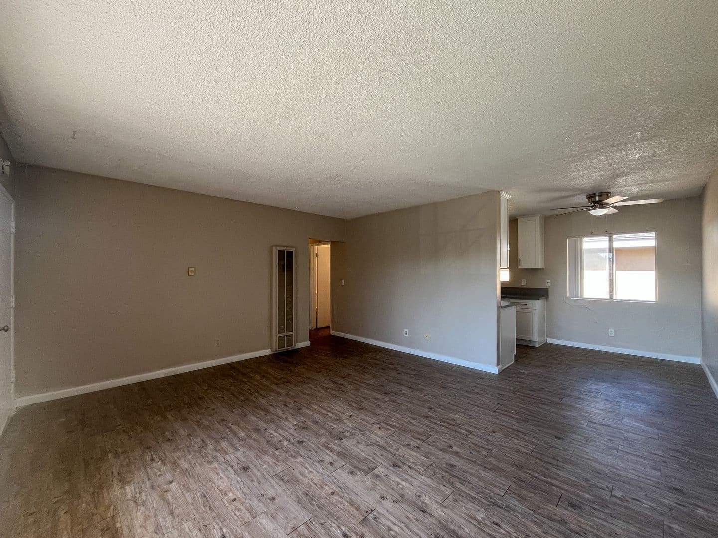 Anaheim Apartment: 1828 W. Glen Avenue