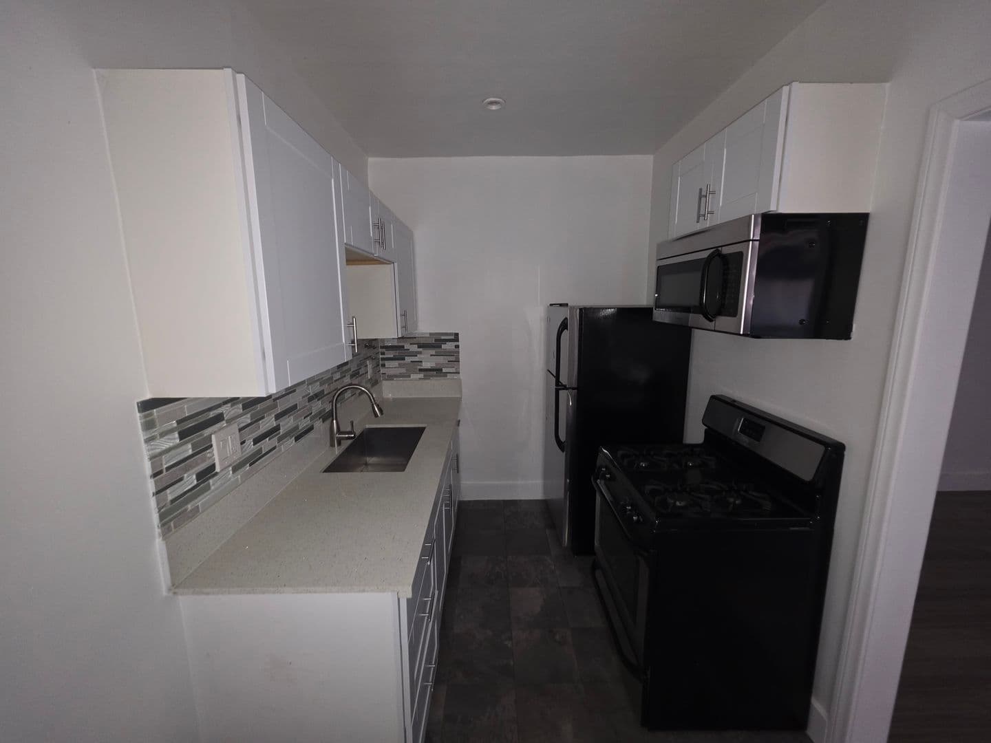 Los Angeles Apartment: 301-307 Rampart Blvd