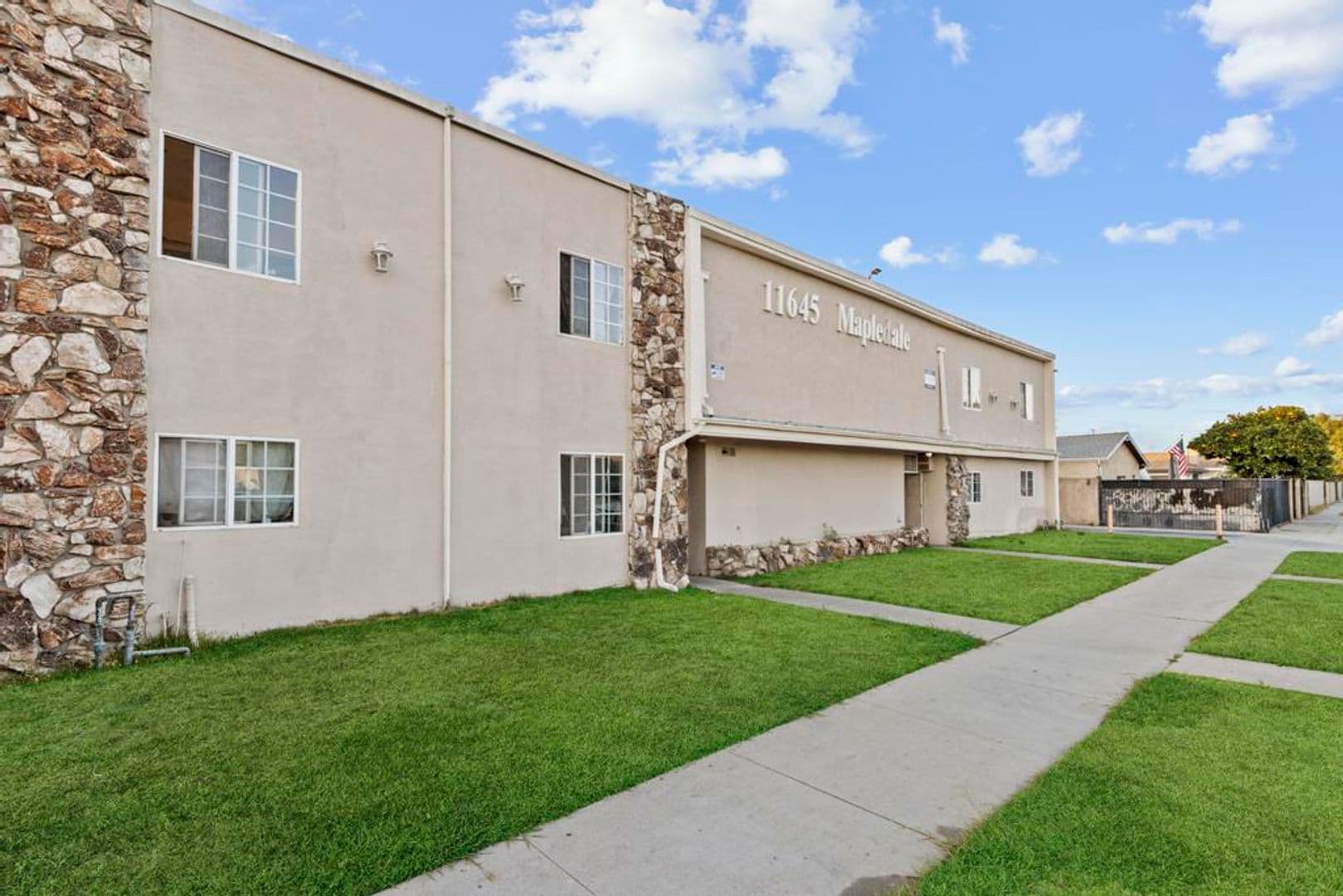Norwalk Apartment: 11645 Mapledale St