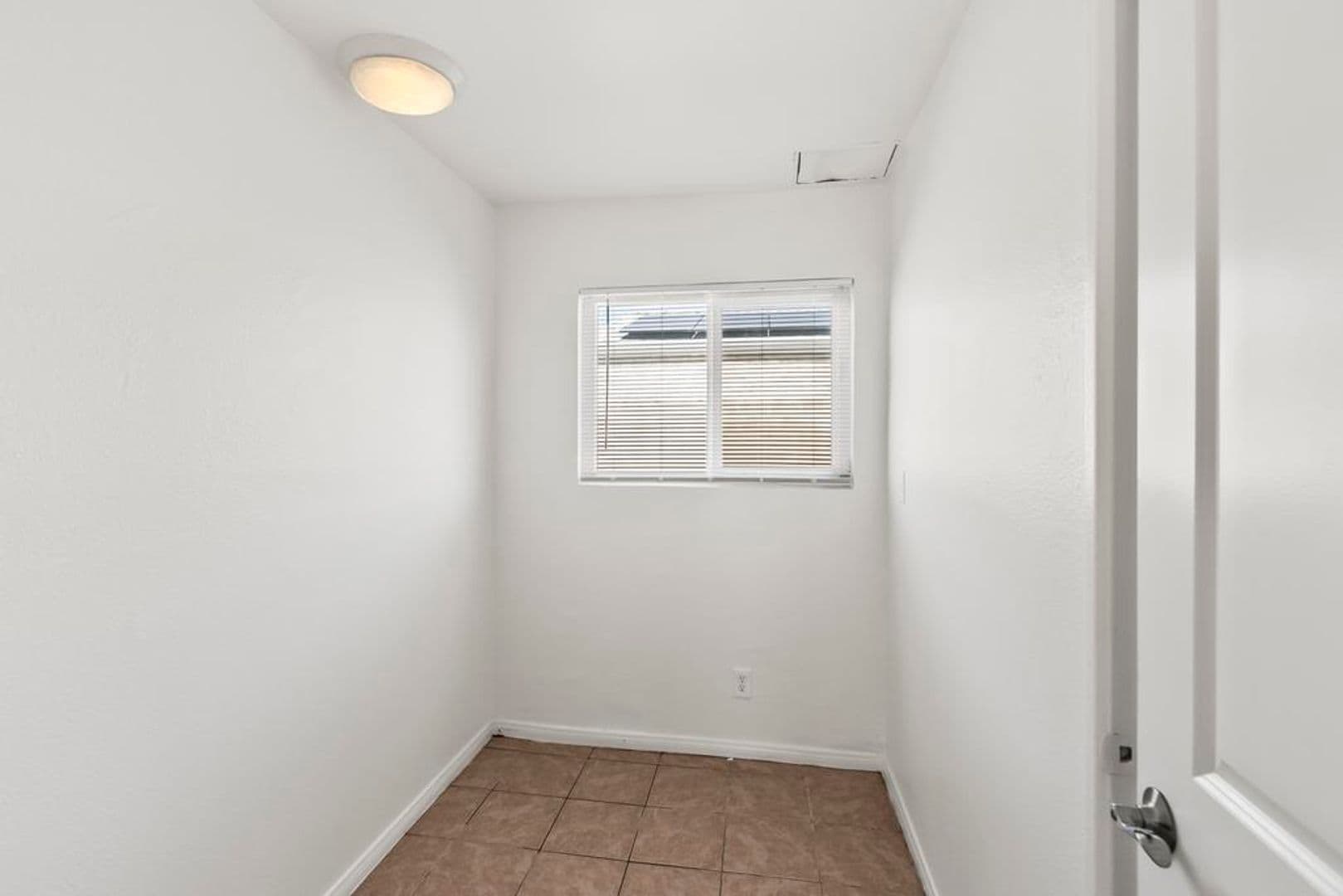 Norwalk Apartment: 11645 Mapledale St
