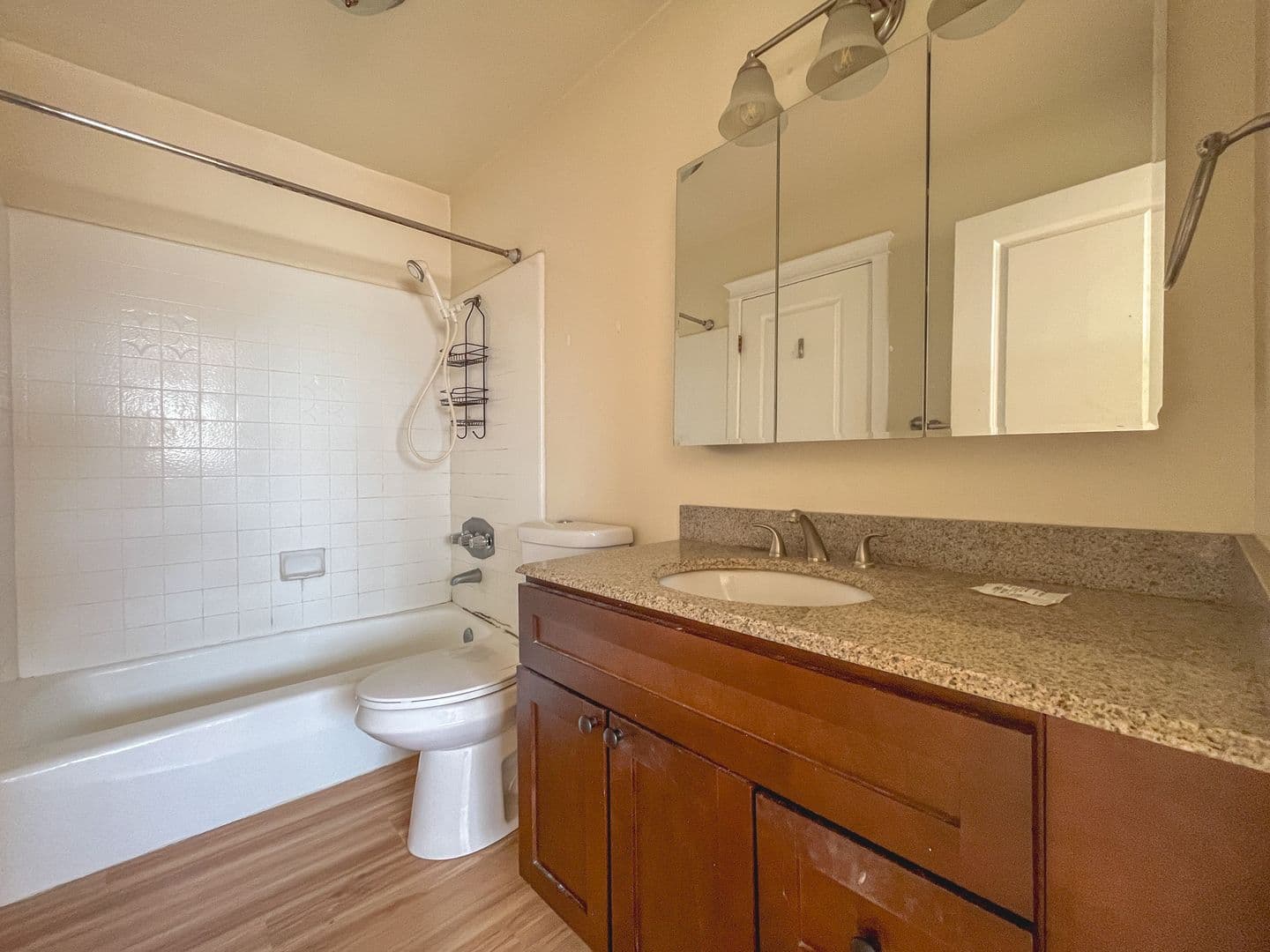 El Segundo Apartment: 311 W Palm Ave
