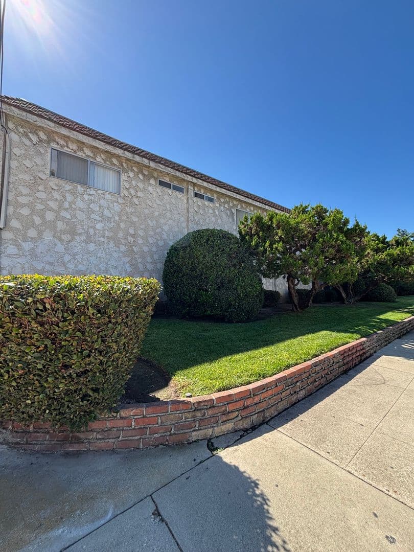 Torrance Apartment: 21910 S Western Ave