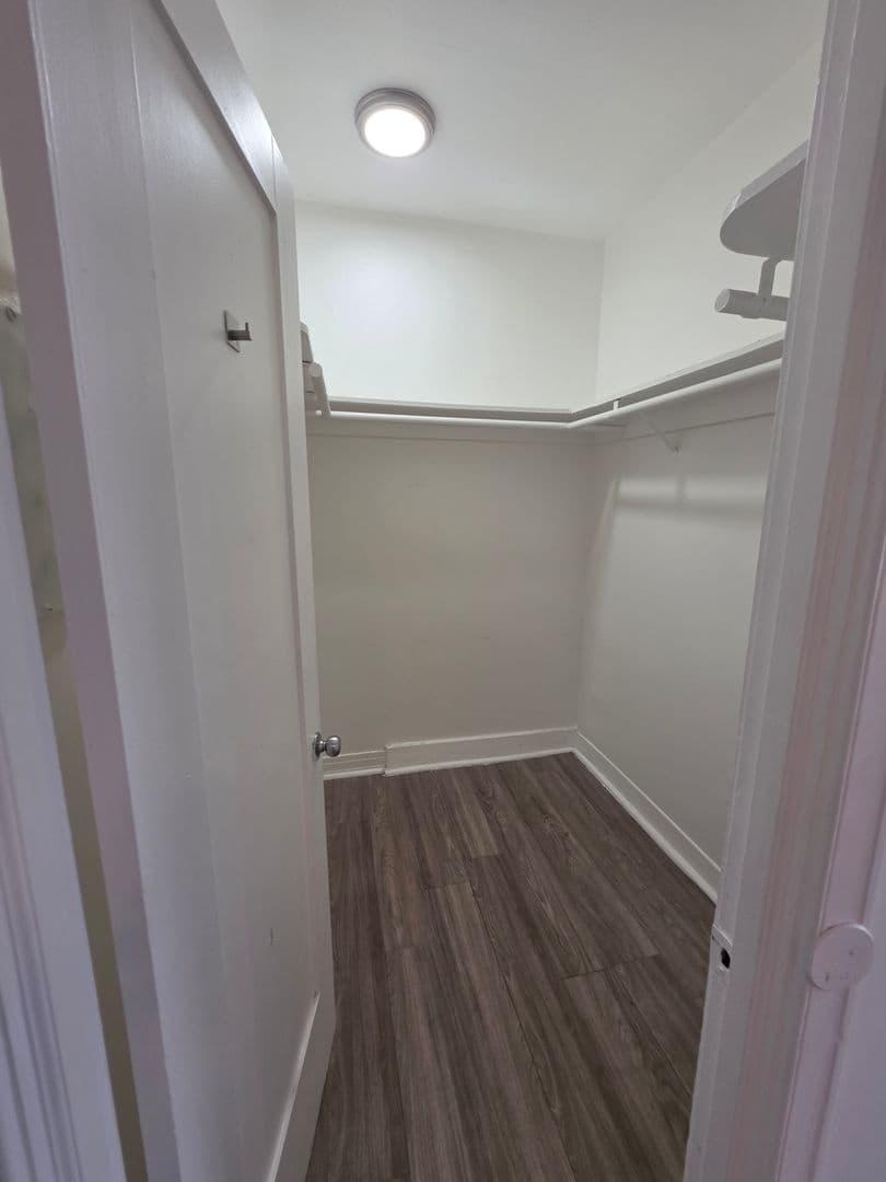 Los Angeles Apartment: 301-307 Rampart Blvd