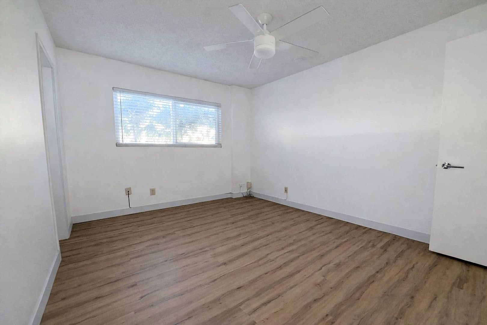 Long Beach Apartment: 360 Lime Avenue