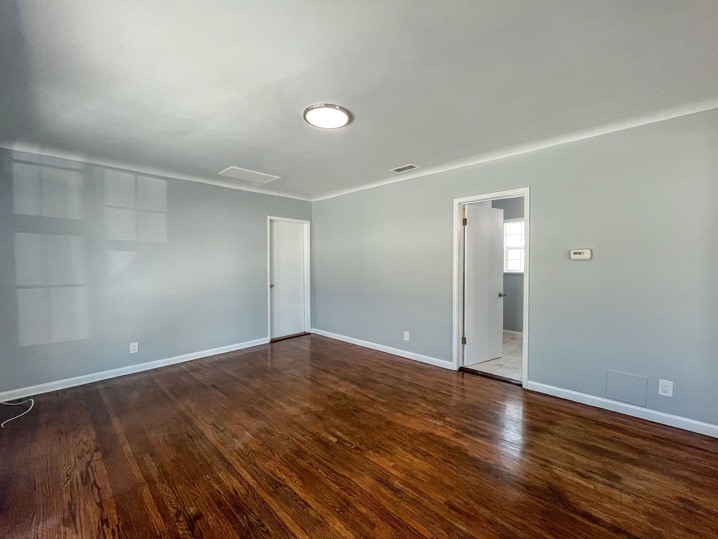 Del Aire Apartment: 5525-5535 W. 118th Street