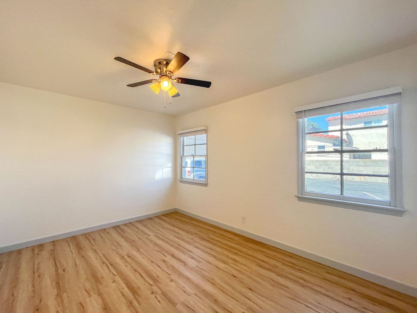 Los Angeles Apartment: 5919-5925 Crenshaw Blvd.