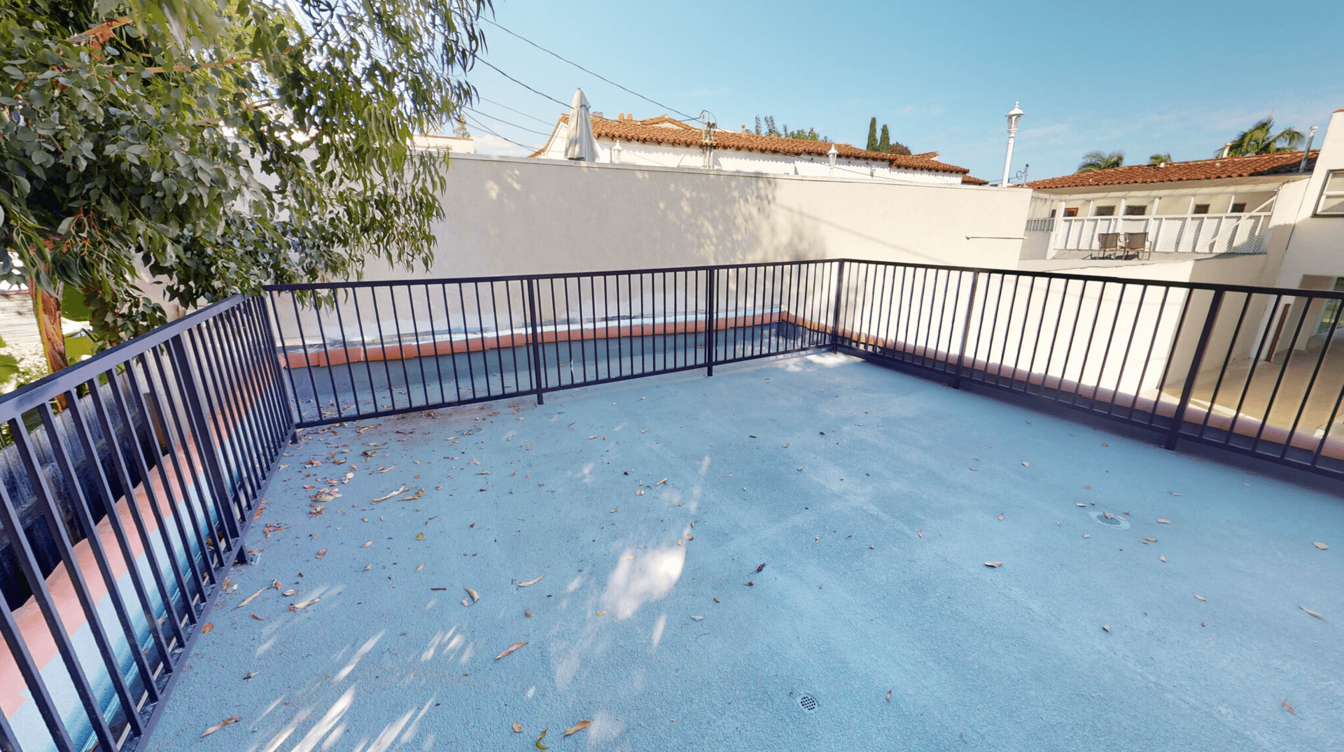 Los Angeles Apartment: 1021 S. Hayworth Ave