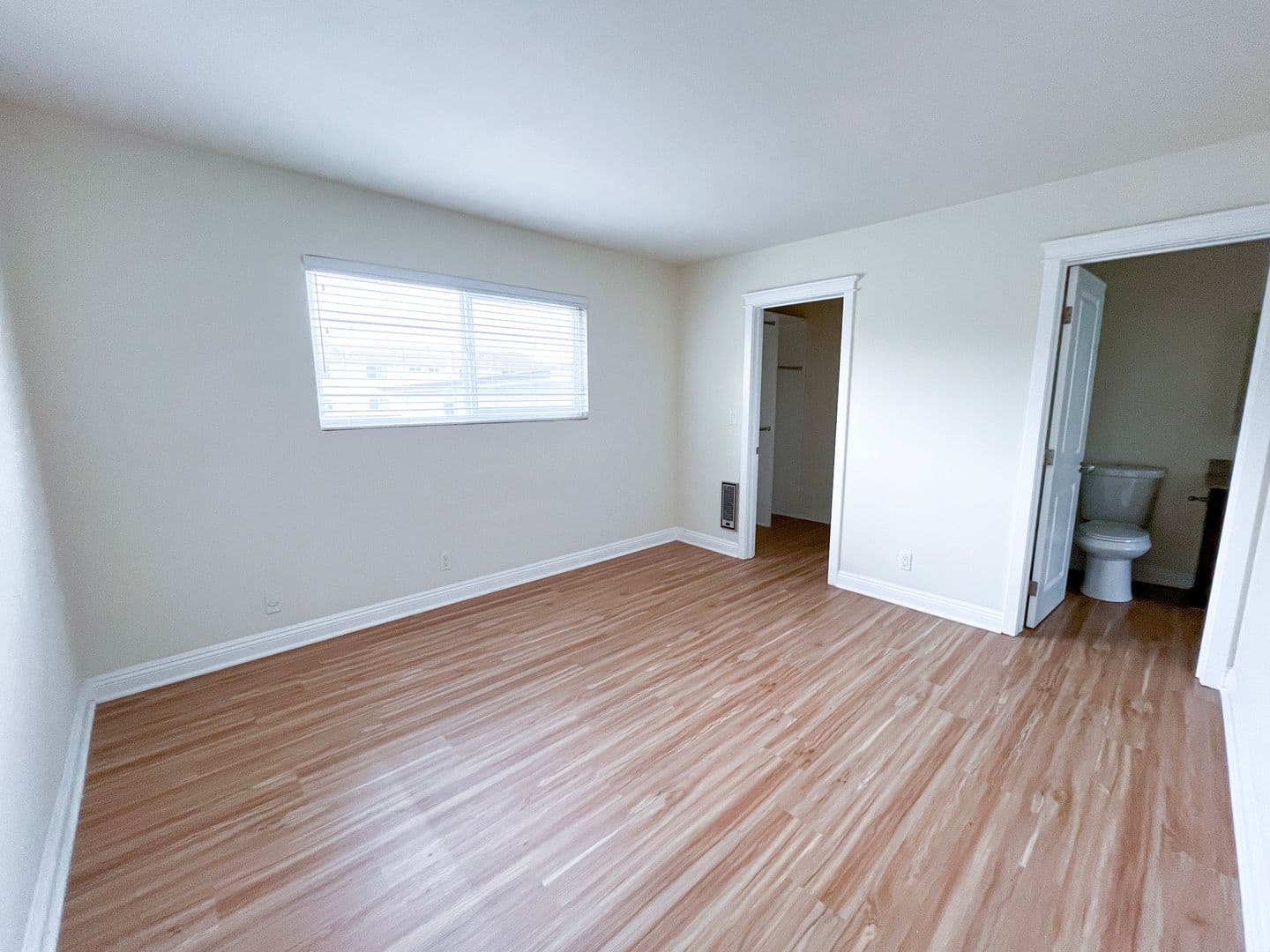 El Segundo Apartment: 311 W Palm Ave