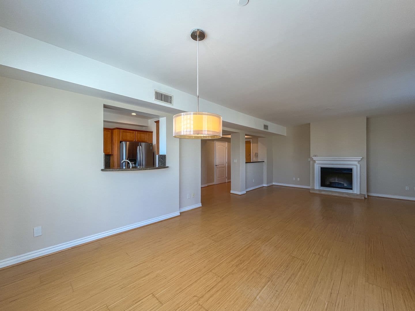 Los Angeles House: 1241 S Westgate Ave