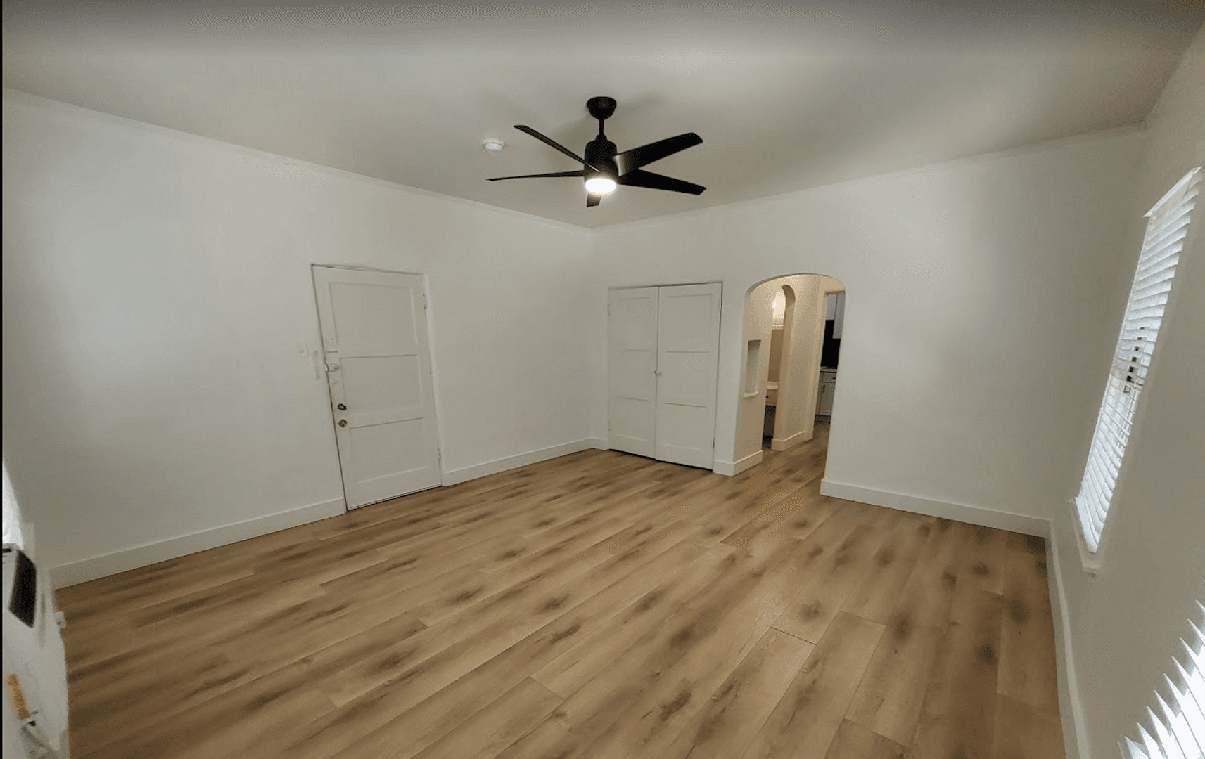 Los Angeles Apartment: 6439 Orange Street