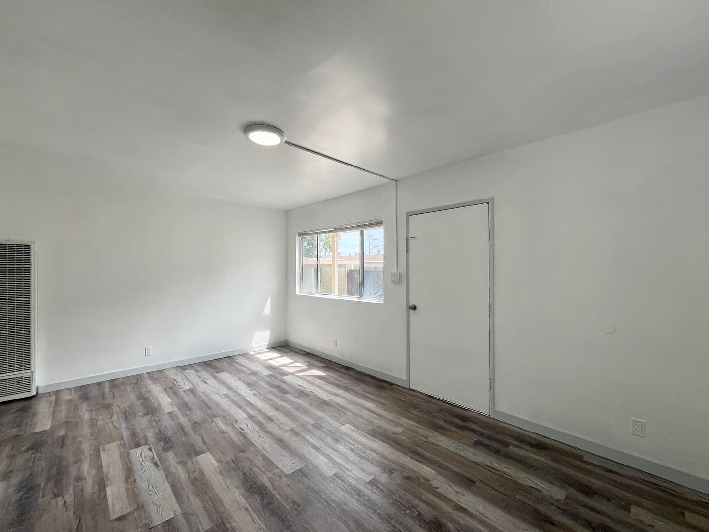 Hawthorne Apartment: 12312 Manor Drive