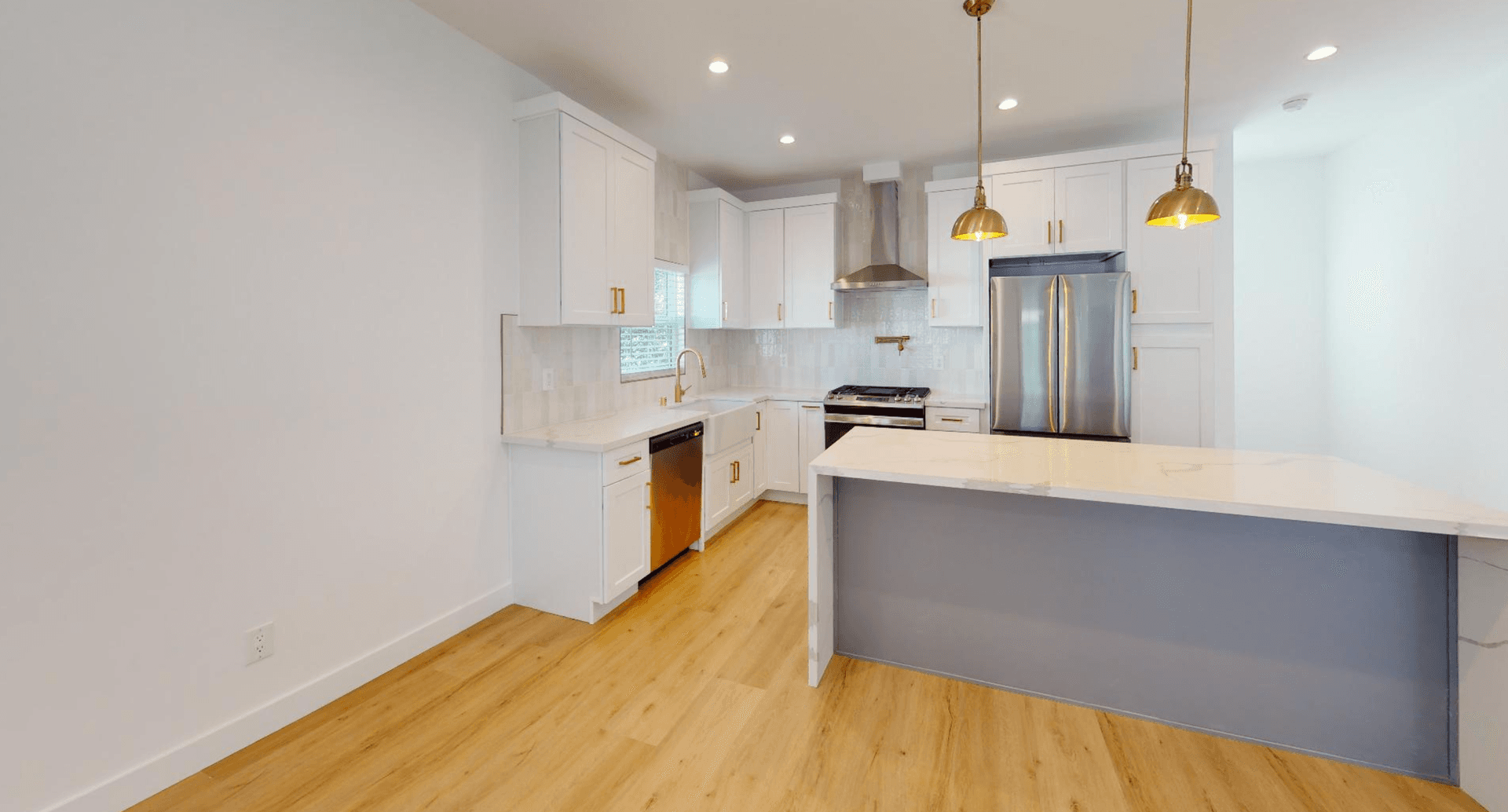 Los Angeles Apartment: 1021 S. Hayworth Ave