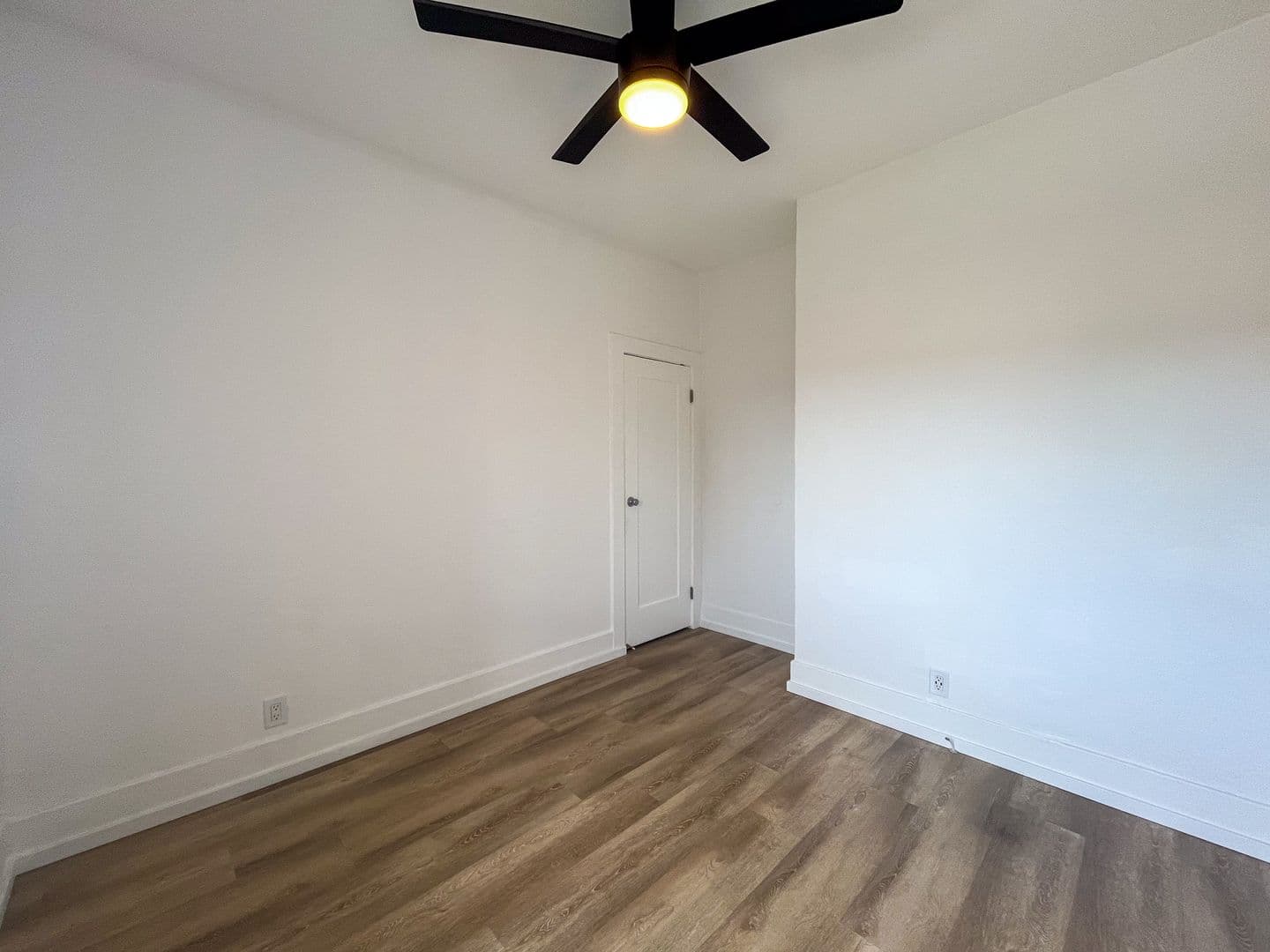 Los Angeles Apartment: 3956-3960 W 27th St