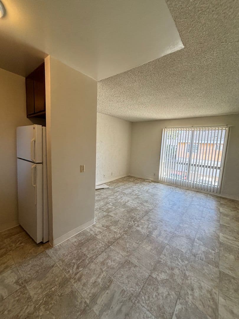 Torrance Apartment: 21910 S Western Ave