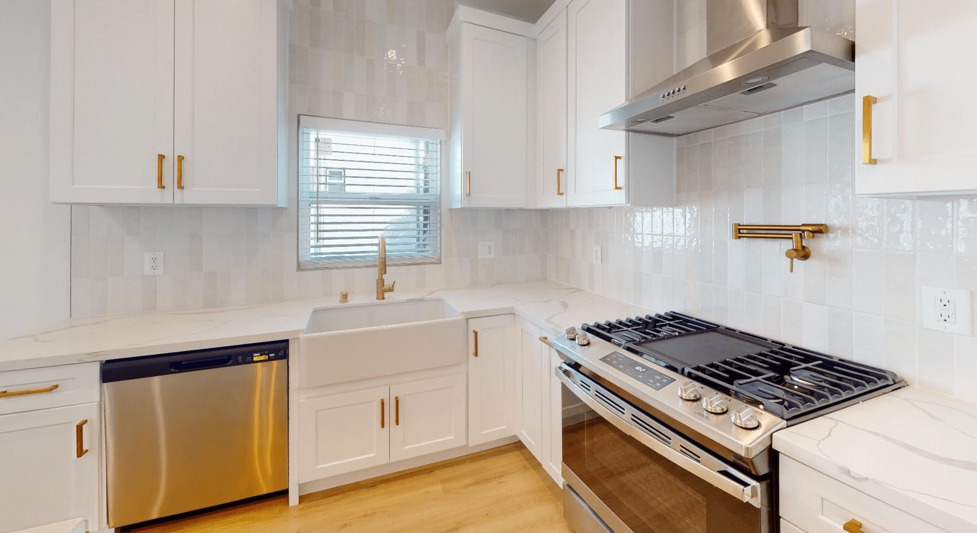 Los Angeles Apartment: 1021 S. Hayworth Ave