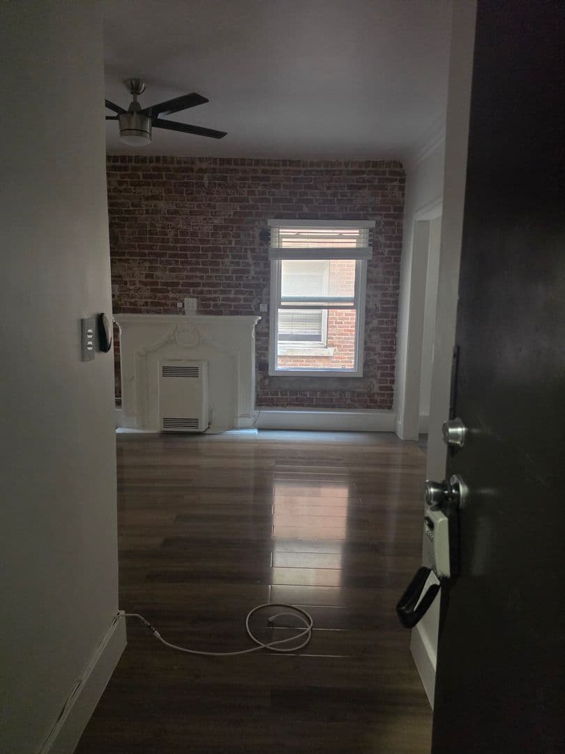 Los Angeles Apartment: 301-307 Rampart Blvd