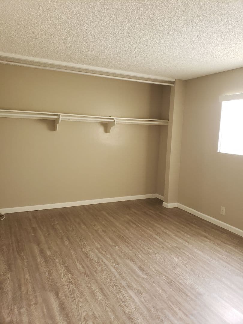 San Pedro Apartment: 322-330 9th Street