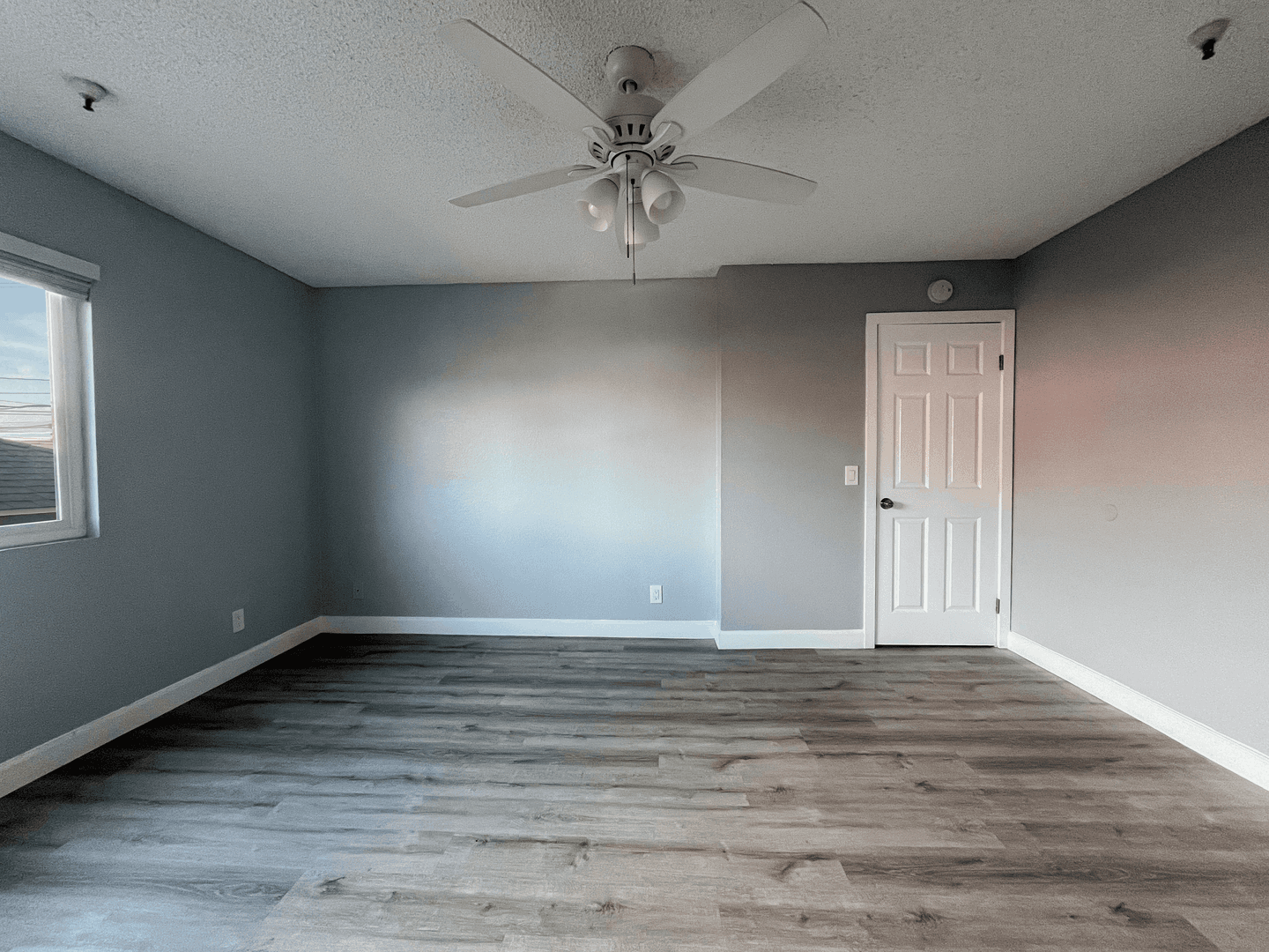 Hawthorne Apartment: 12521 Grevillea Avenue