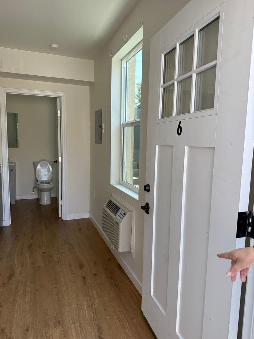La Puente Apartment: 248 N 1st St