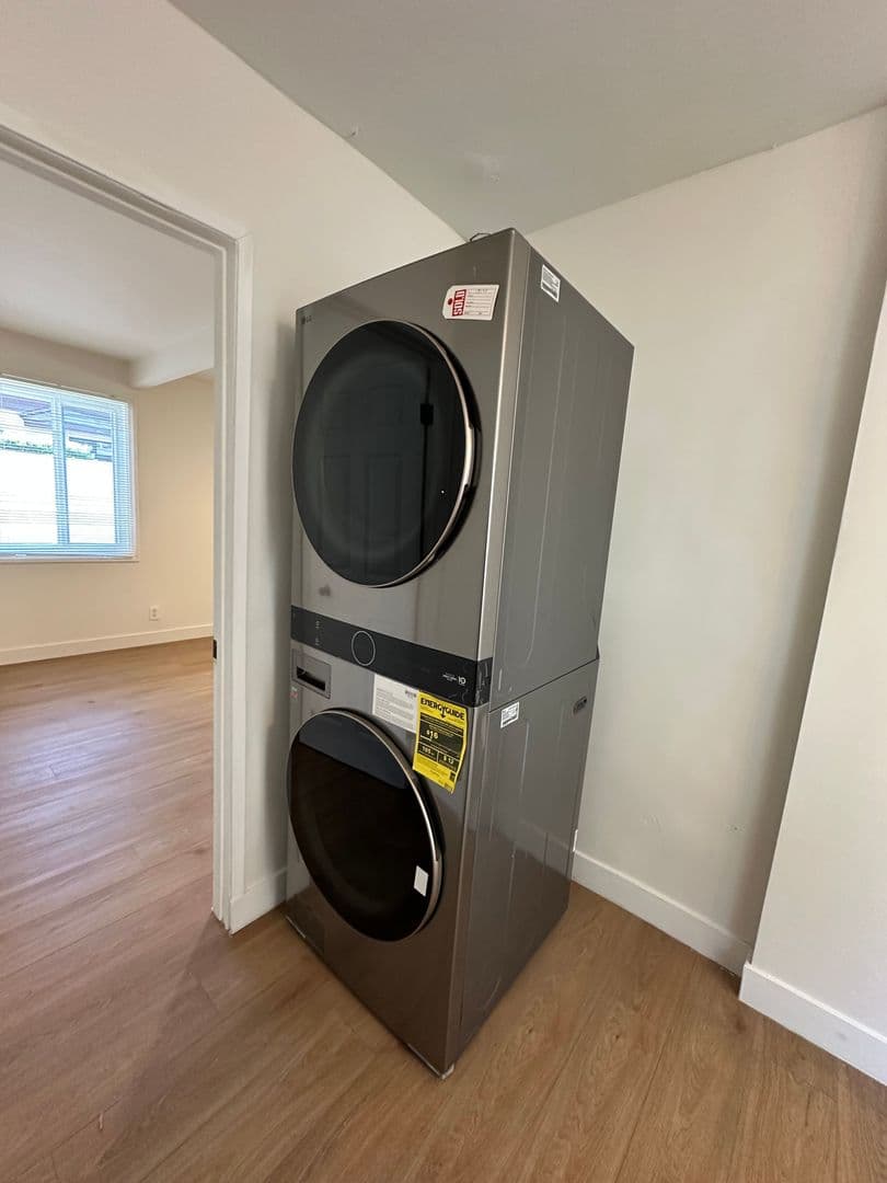 Redondo Beach Apartment: 2226 Voorhees Ave.