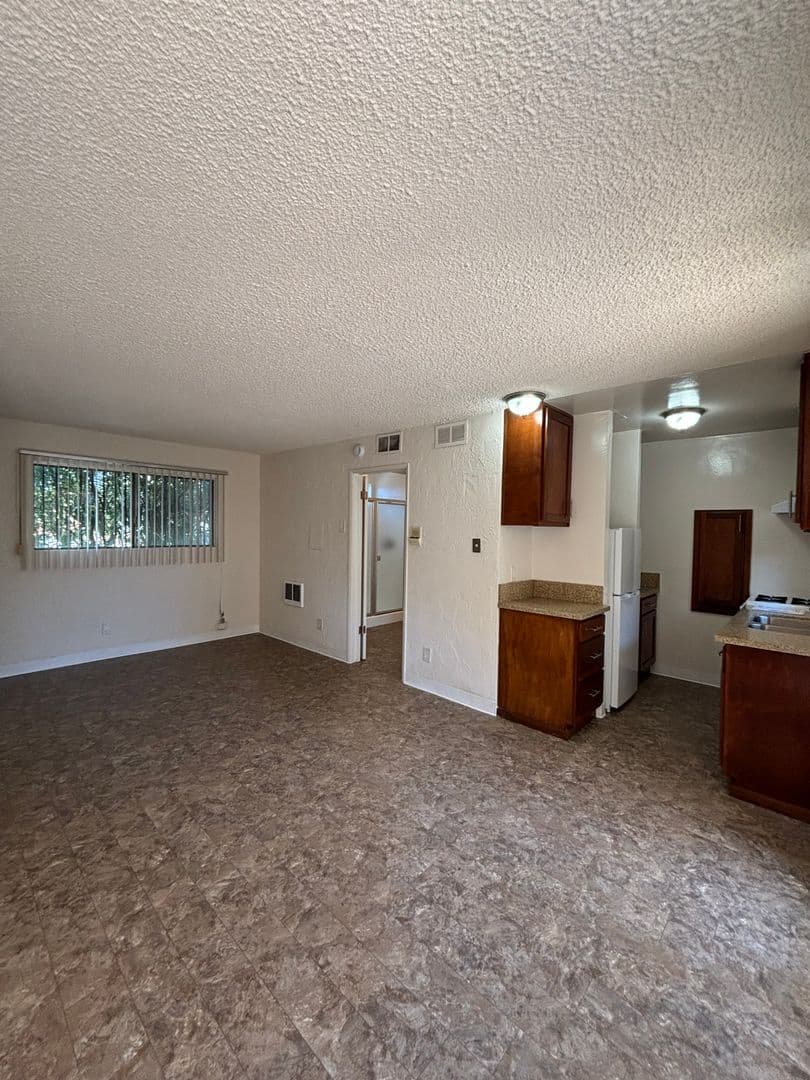 Torrance Apartment: 21910 S Western Ave