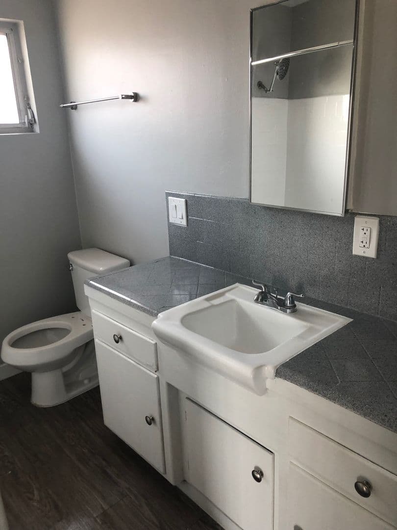 Lynwood Apartment: 3384-3386 Martin Luther King Jr. Boulevard