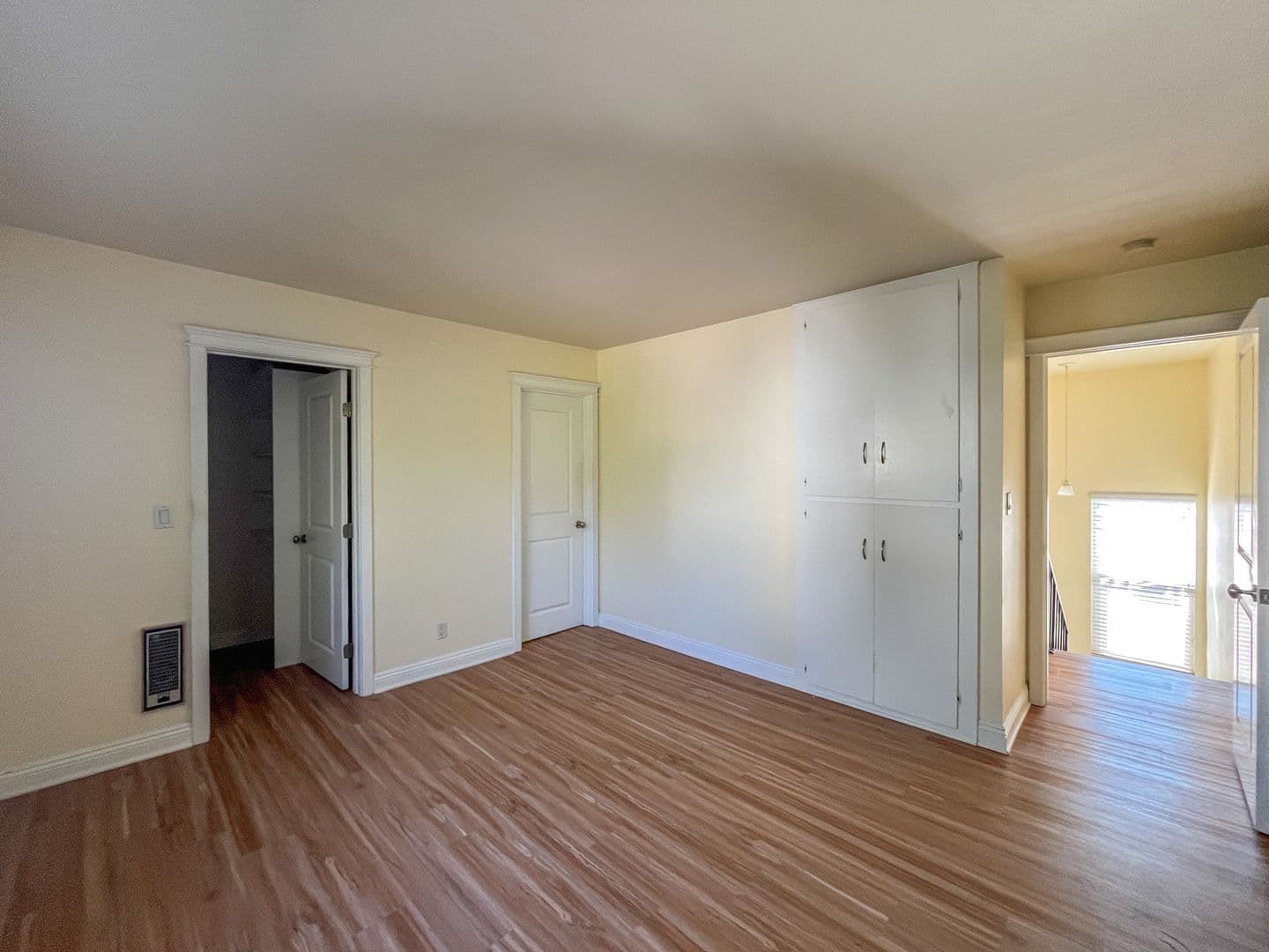 El Segundo Apartment: 311 W Palm Ave