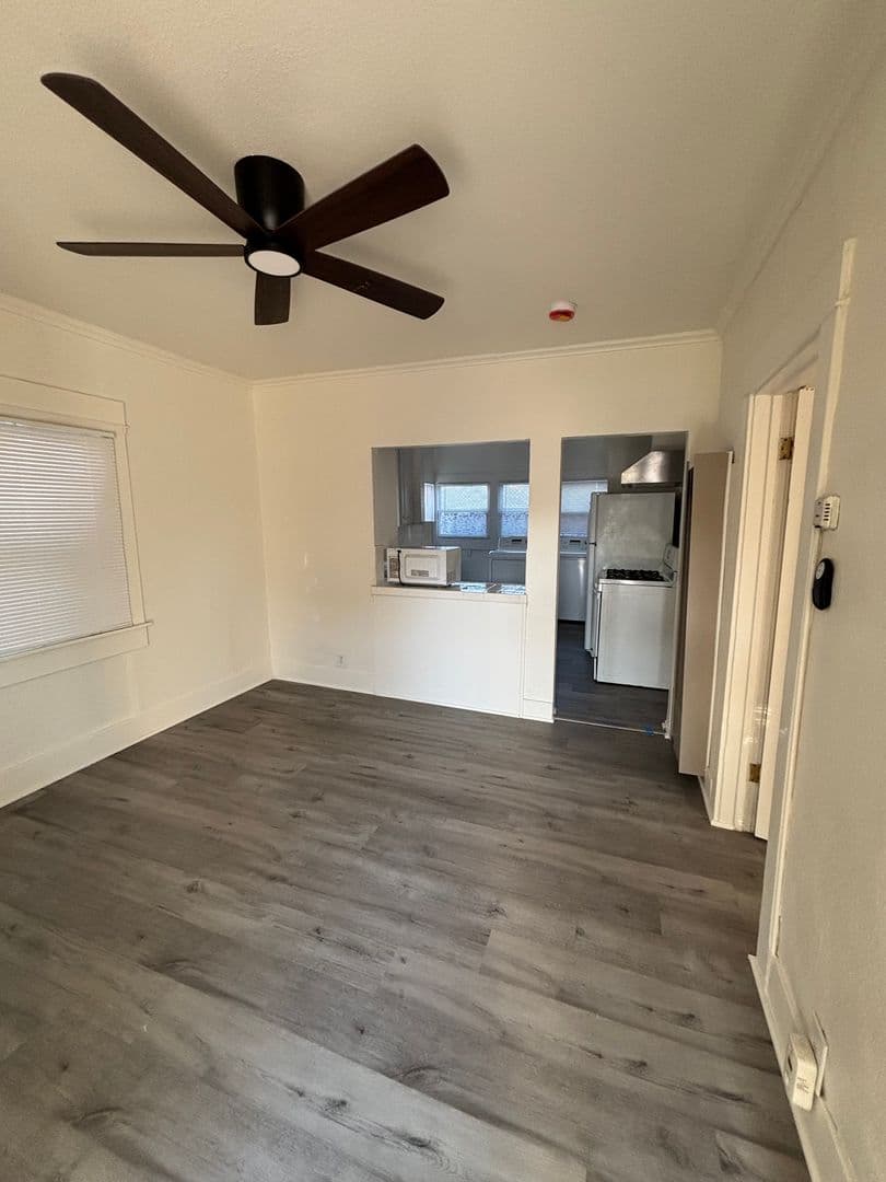 San Pedro Apartment: 1602-1620 S. Centre St.