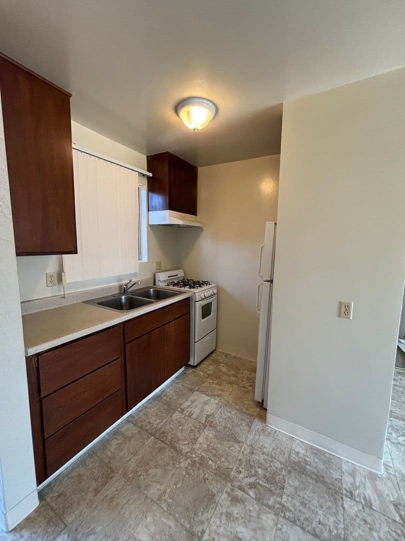 Torrance Apartment: 21910 S Western Ave