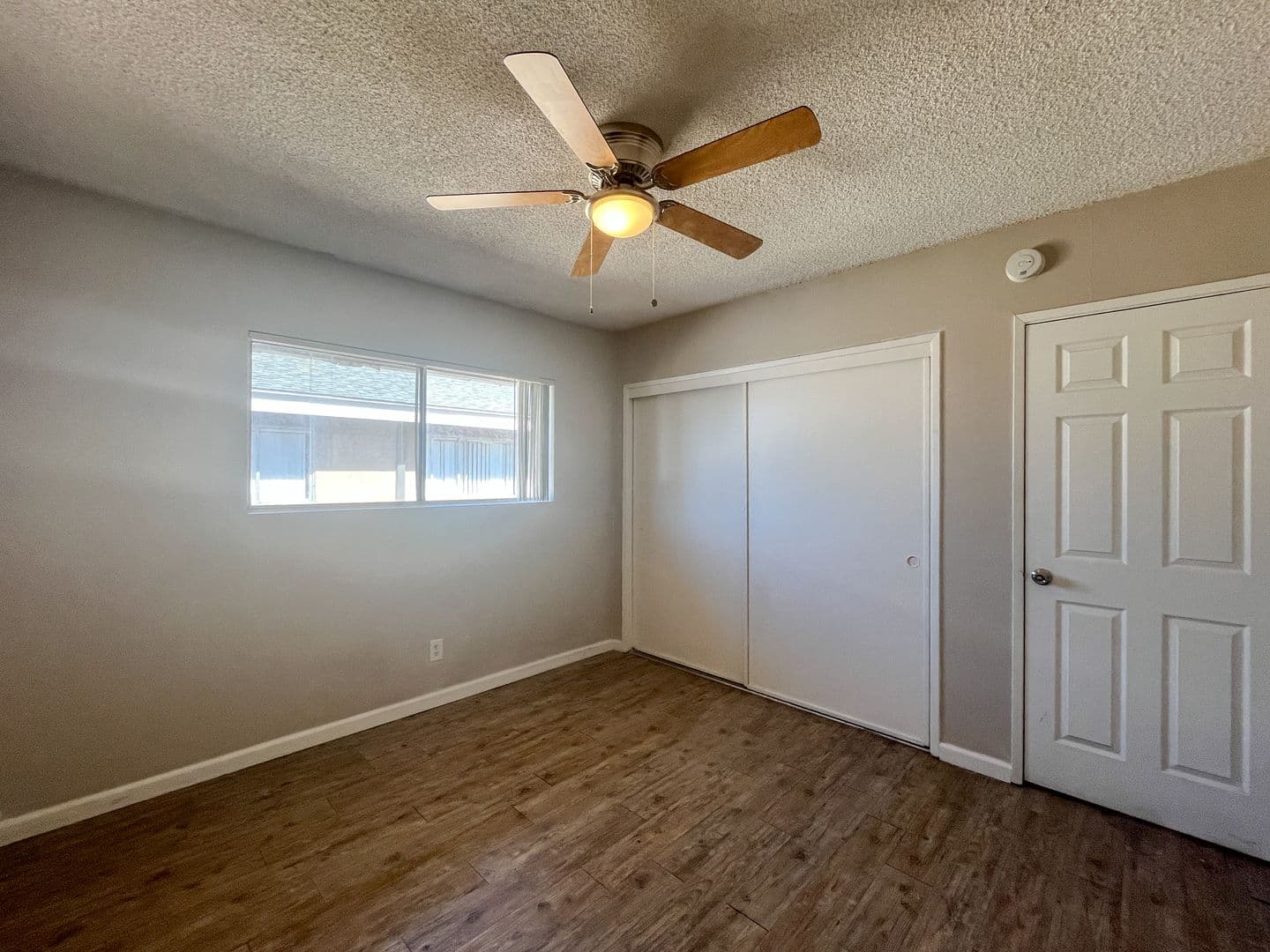 Anaheim Apartment: 1828 W. Glen Avenue