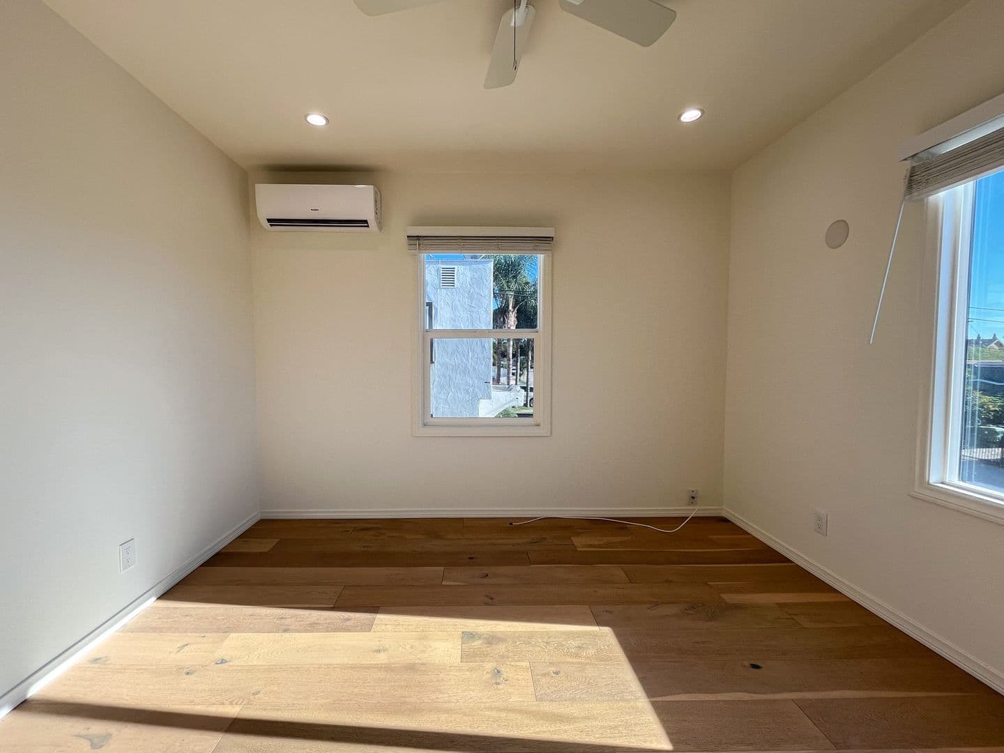 Los Angeles Apartment: 4135 W. 22nd Place