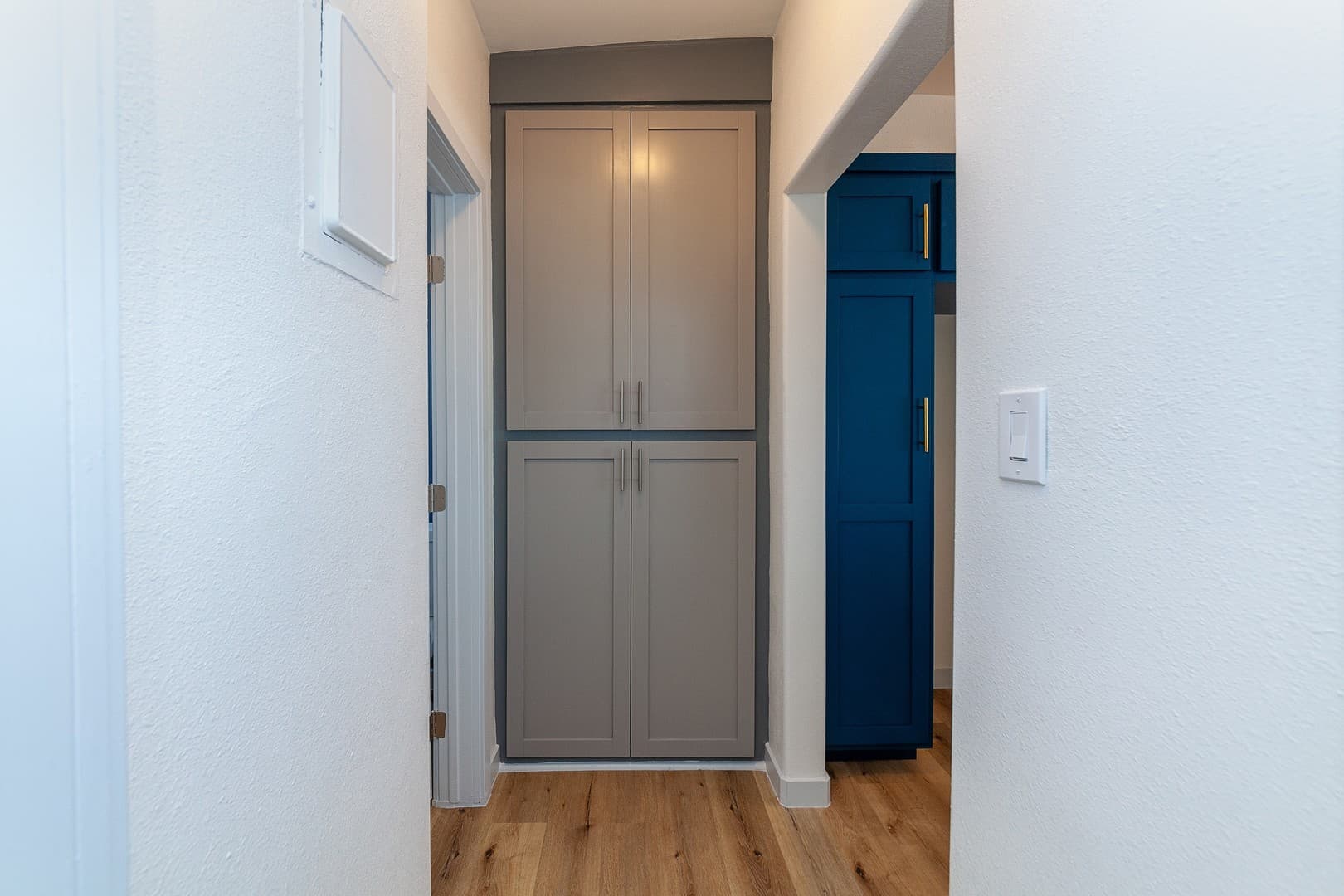 Long Beach Apartment: 1955 Locust  Avenue