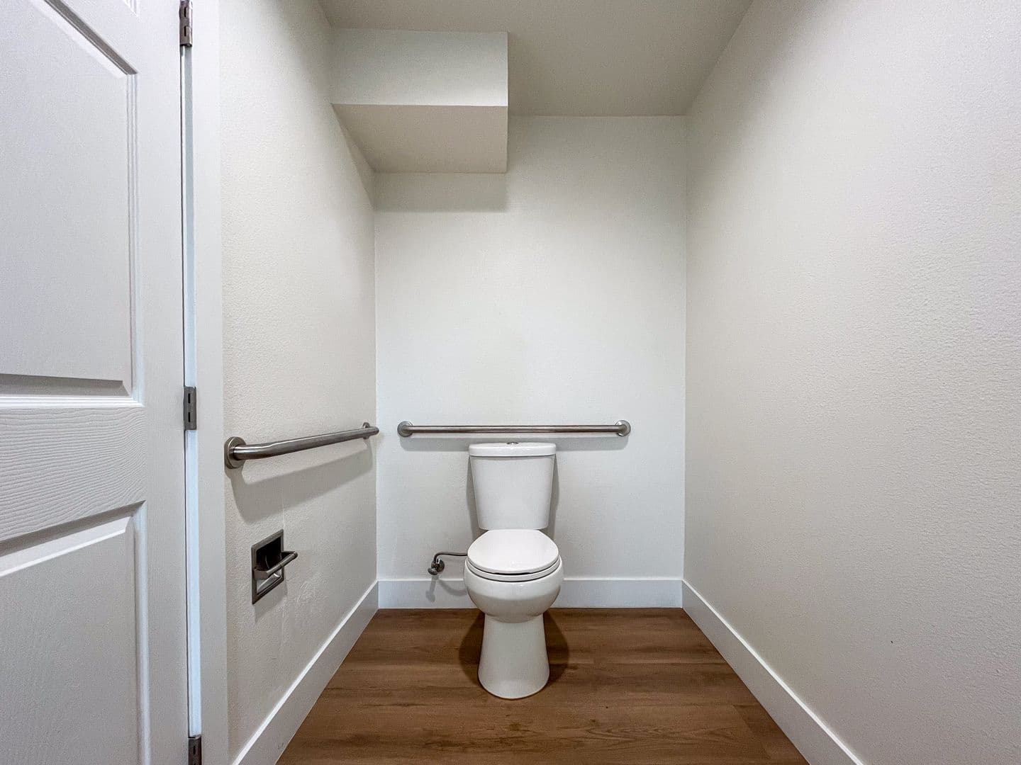 Los Angeles Apartment: 1627 E 92nd St