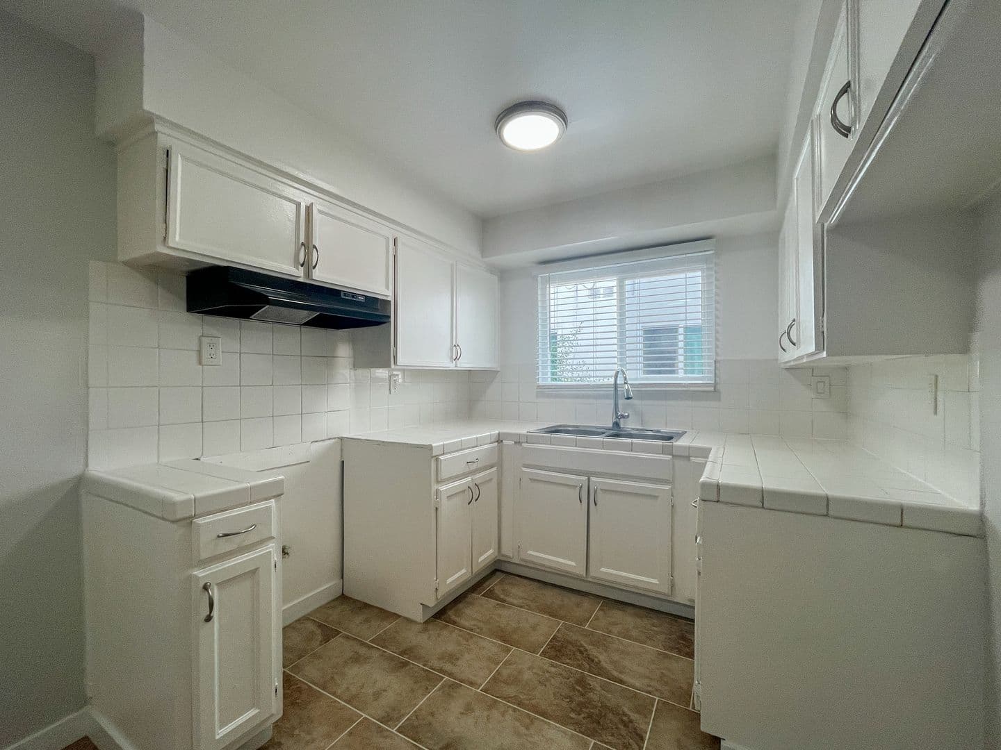 Torrance Apartment: 1549 W. 224th Street