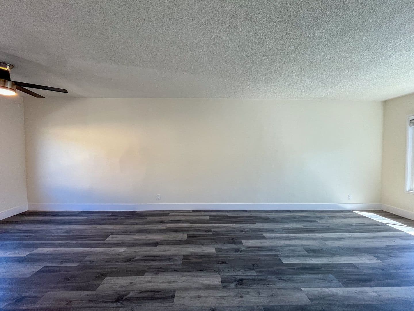 Los Angeles Apartment: 4601 Coliseum St.