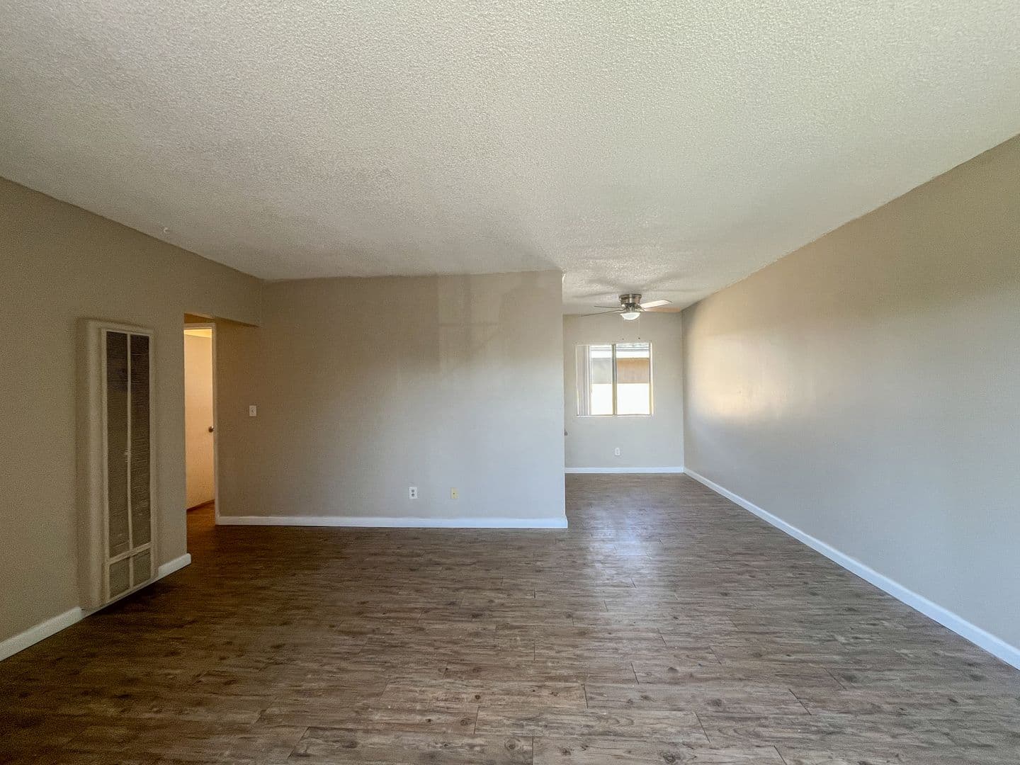 Anaheim Apartment: 1828 W. Glen Avenue