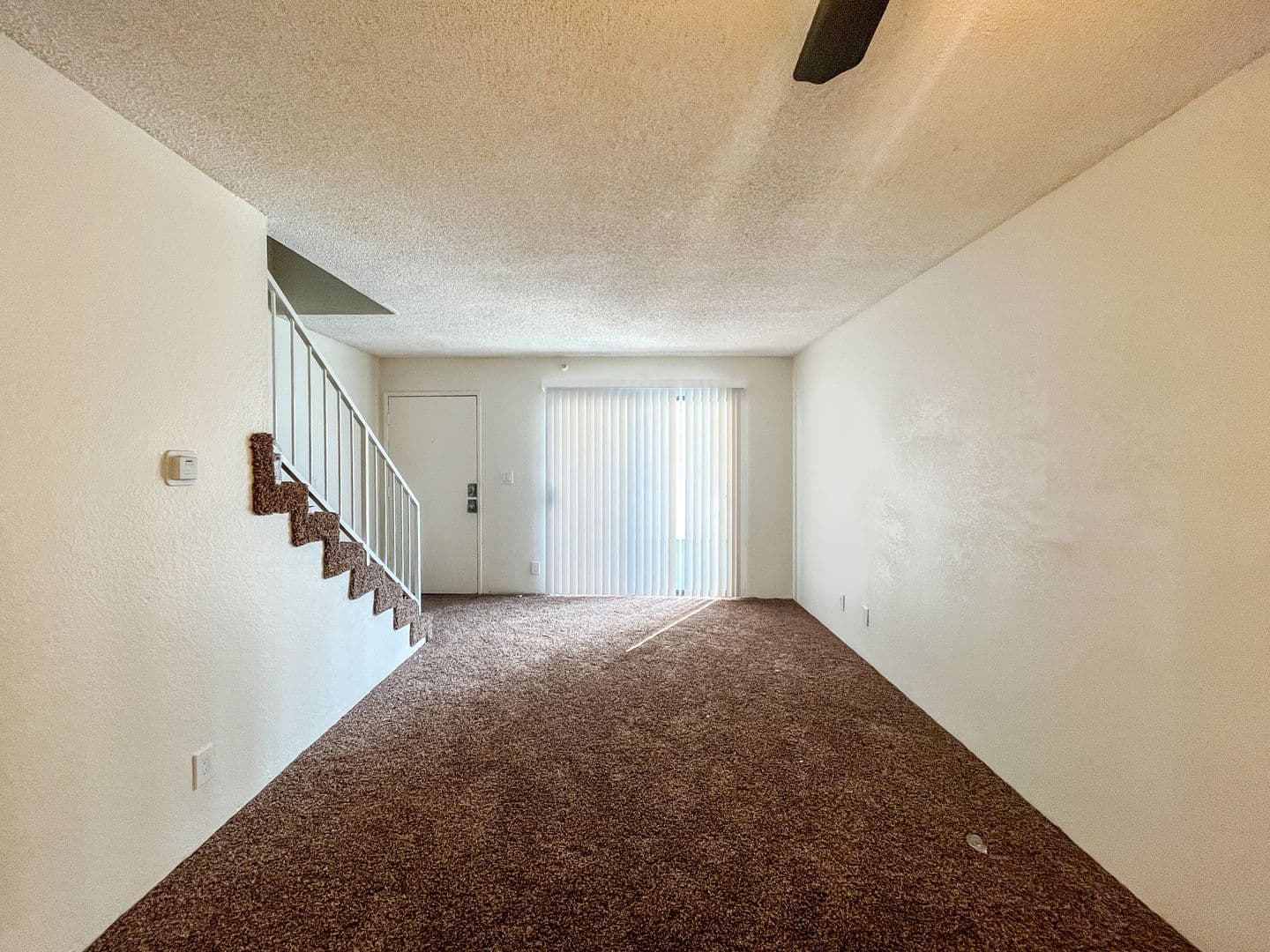 Hawthorne Apartment: 12909 Cordary Ave