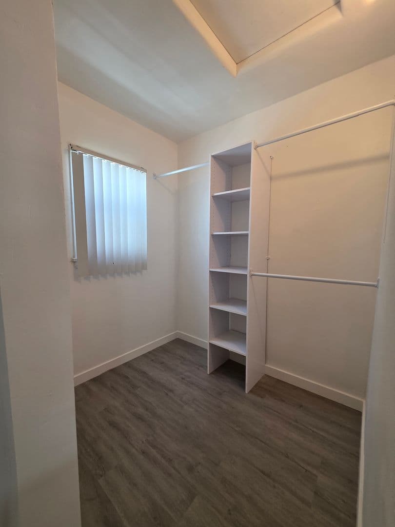 Del Aire Apartment: 5525-5535 W. 118th Street