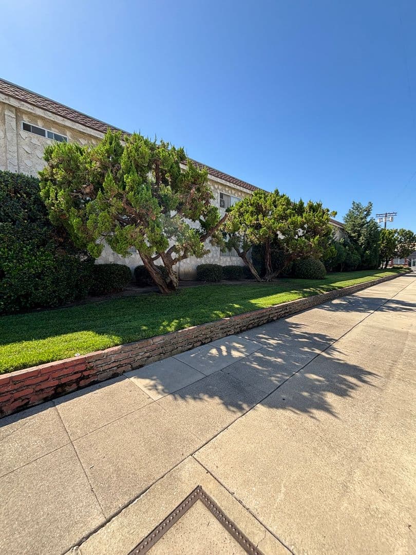 Torrance Apartment: 21910 S Western Ave