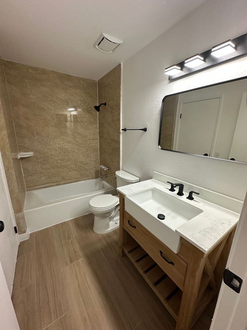 Covina Apartment: 1171 W. Badillo St.
