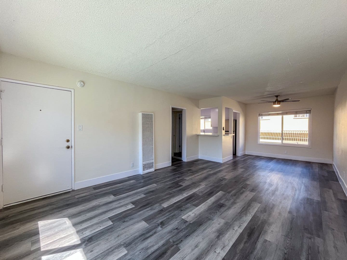 Los Angeles Apartment: 4601 Coliseum St.