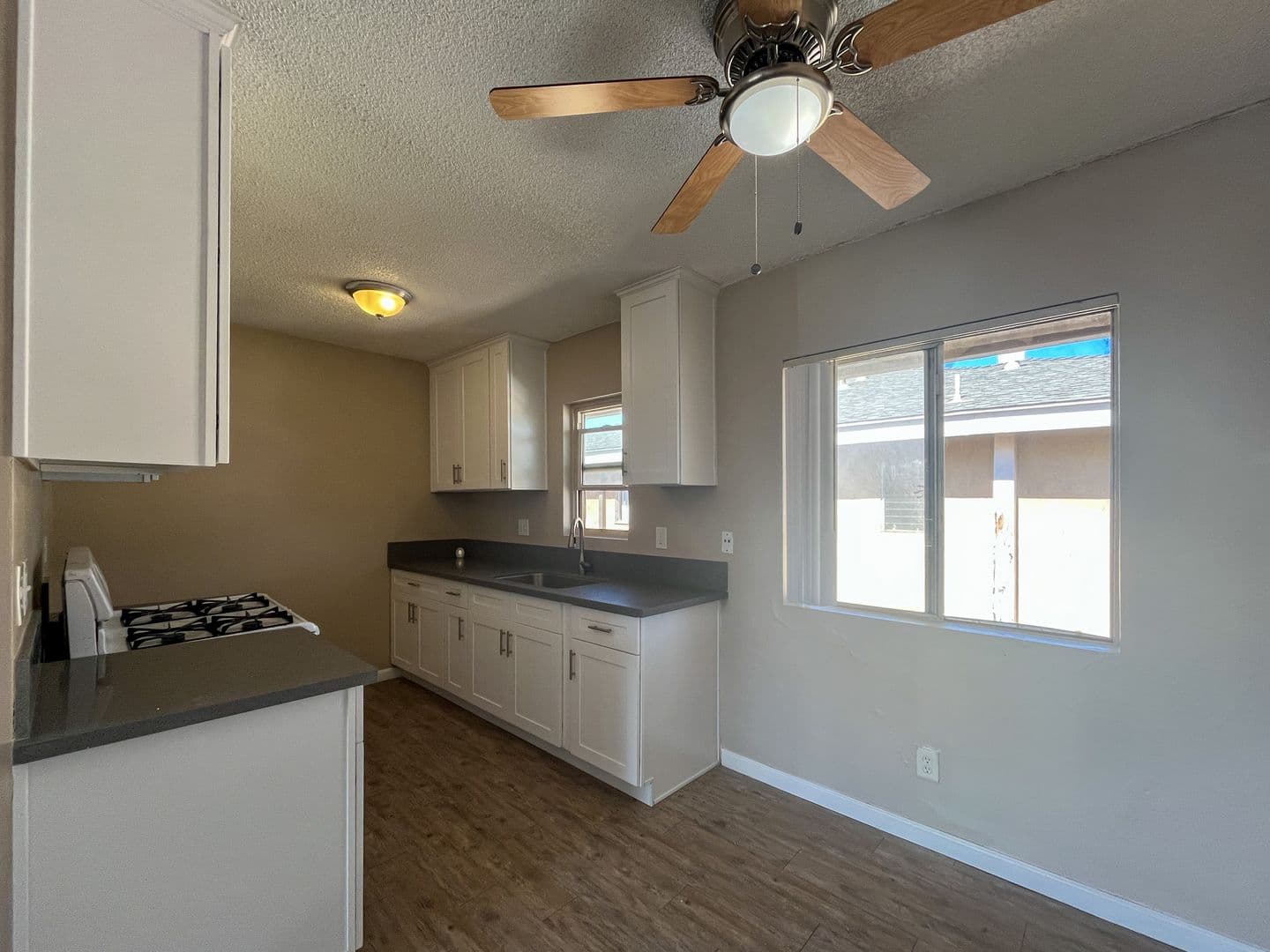 Anaheim Apartment: 1828 W. Glen Avenue