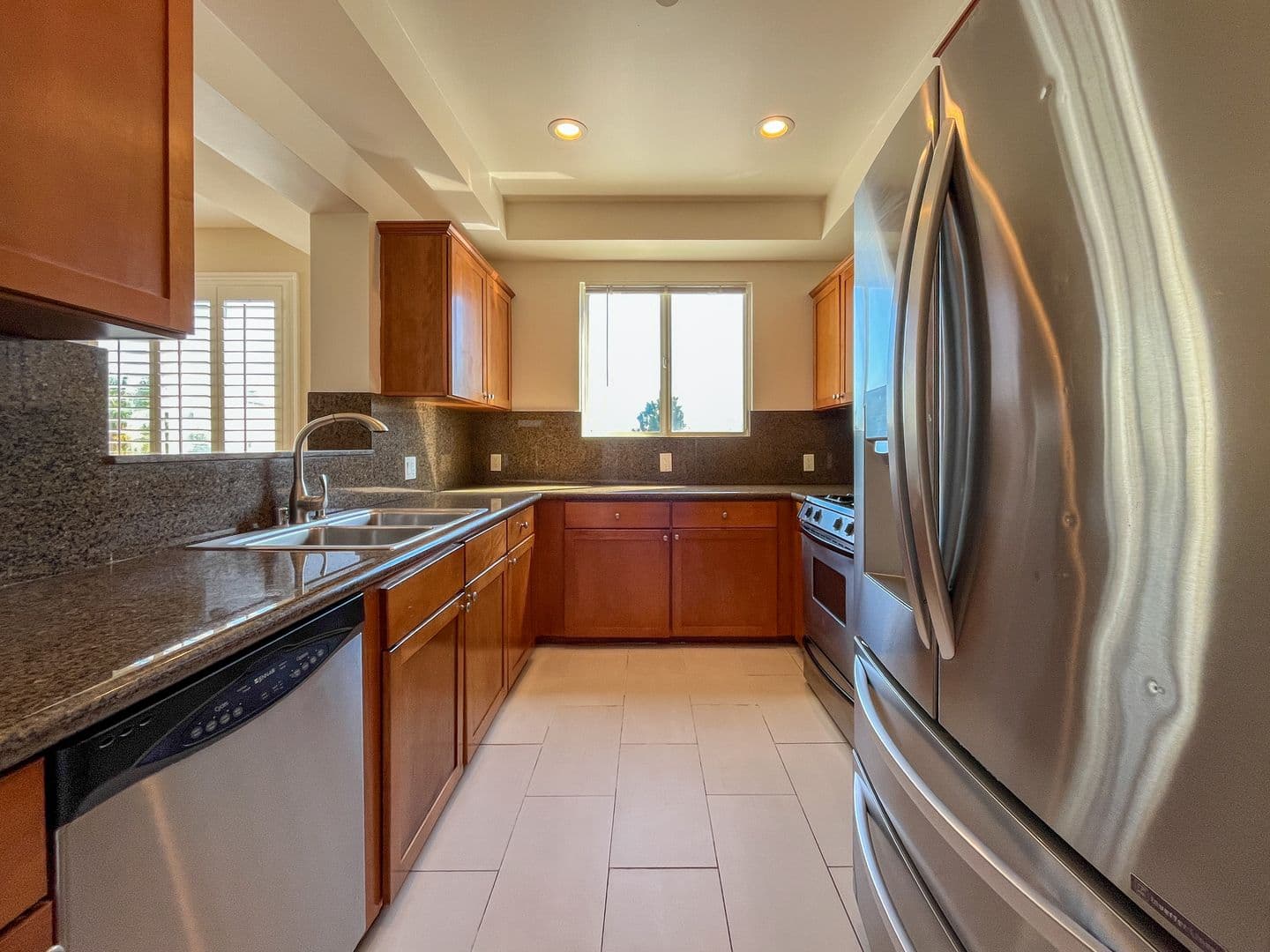 Los Angeles House: 1241 S Westgate Ave